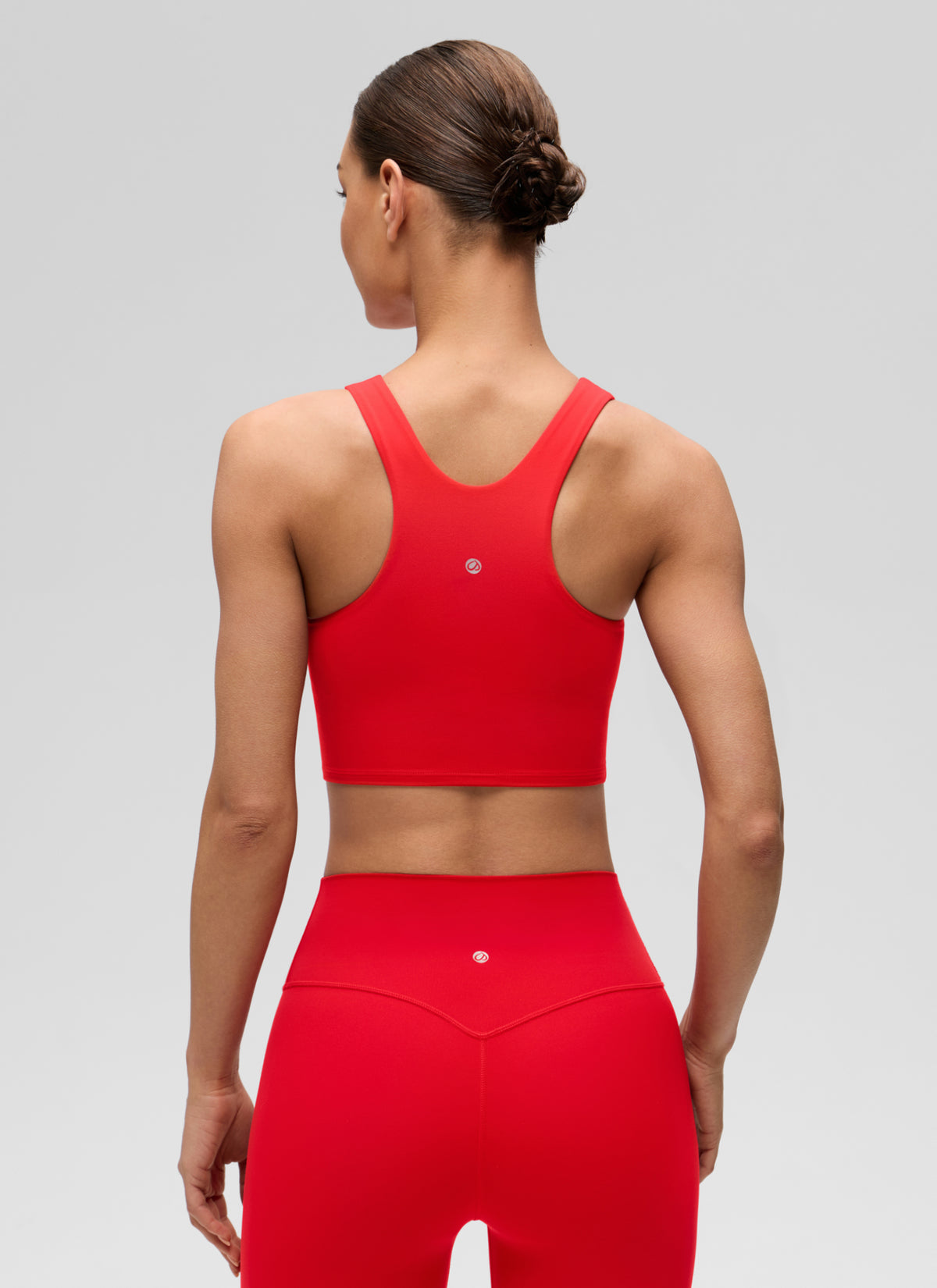 CRZ YOGA Butterluxe Camiseta sin Mangas con Espalda Cruzada para Mujer Rojo Profundo @model_info:K