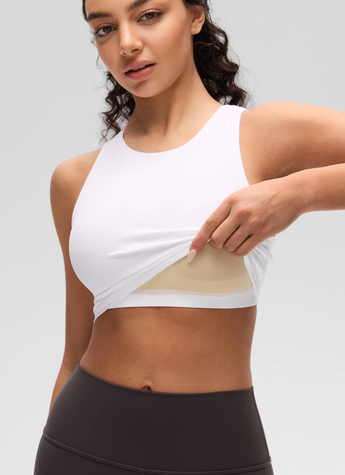 CRZ YOGA Butterluxe Camiseta sin Mangas con Espalda Cruzada para Mujer blanco