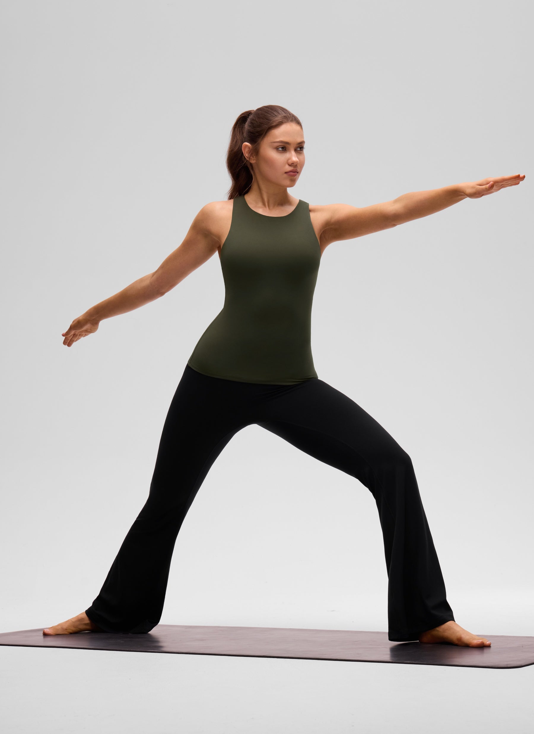 CRZ YOGA Butterluxe Camiseta con Espalda Cruzada y Estampado para Mujer Verde Oliva