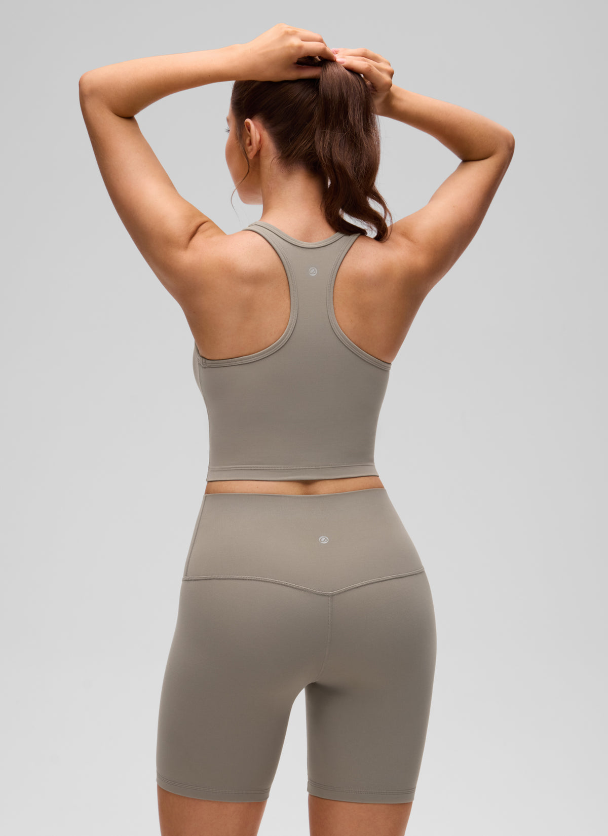 CRZ YOGA Sujetador con Escote Redondo y Espalda en Y para Mujer Gris Ceniza Cálido @model_info:V