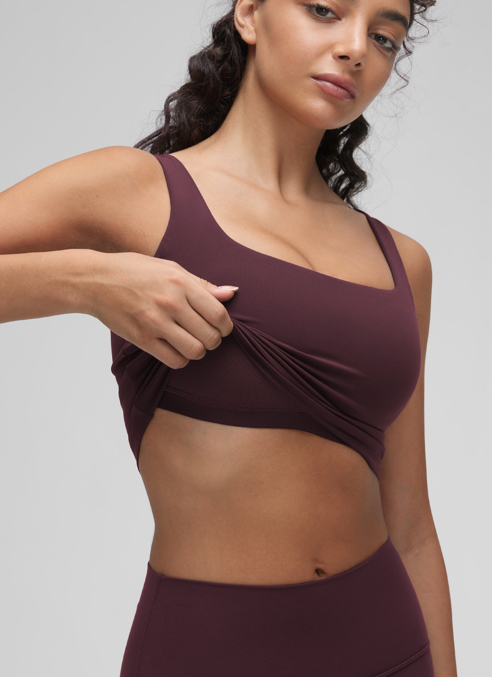 CRZ YOGA Butterluxe Sujetador de Yoga con Escote Cuadrado para Mujer Ciruela madura