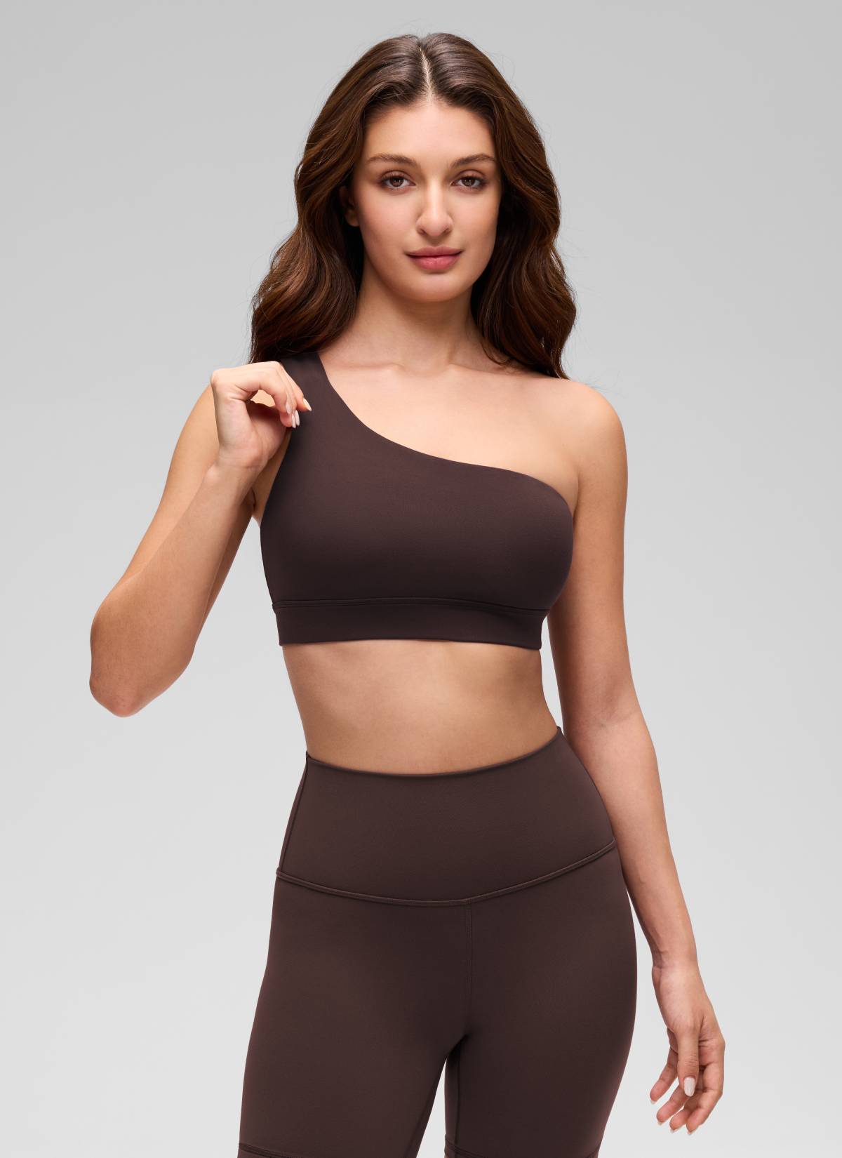 CRZ YOGA Butterluxe Sujetador Deportivo de un Hombro Marrón Fudge Caliente
