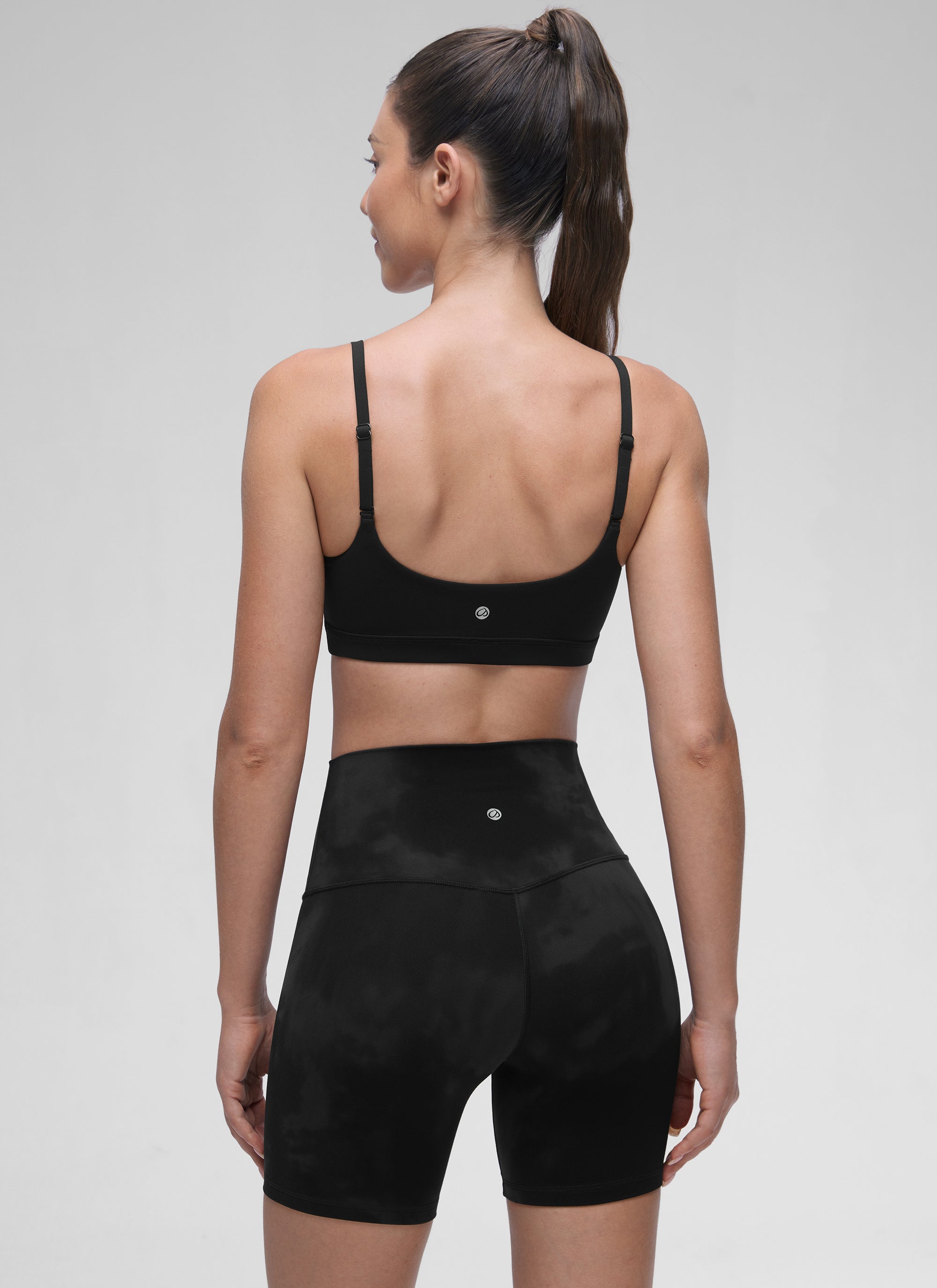 CRZ YOGA Butterluxe Sujetador con Tirantes Spaguetti Ajustables Negro