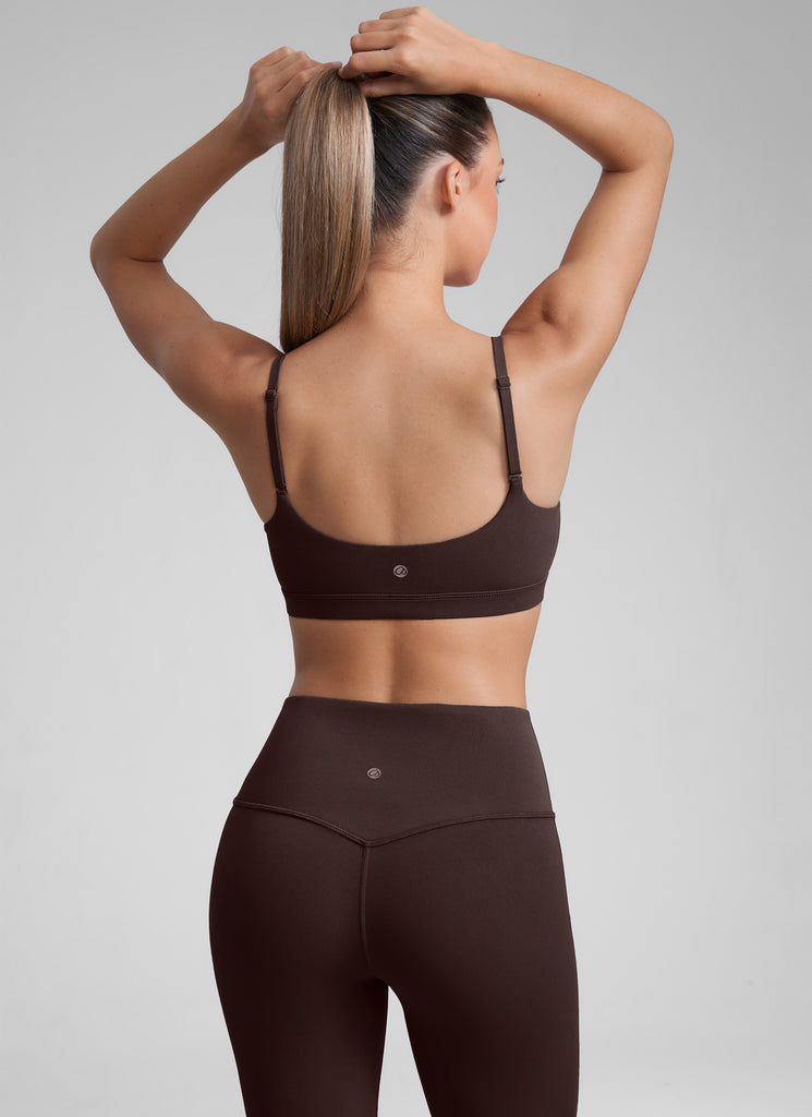 CRZ YOGA Butterluxe Sujetador con Tirantes Spaguetti Ajustables Marrón Fudge Caliente