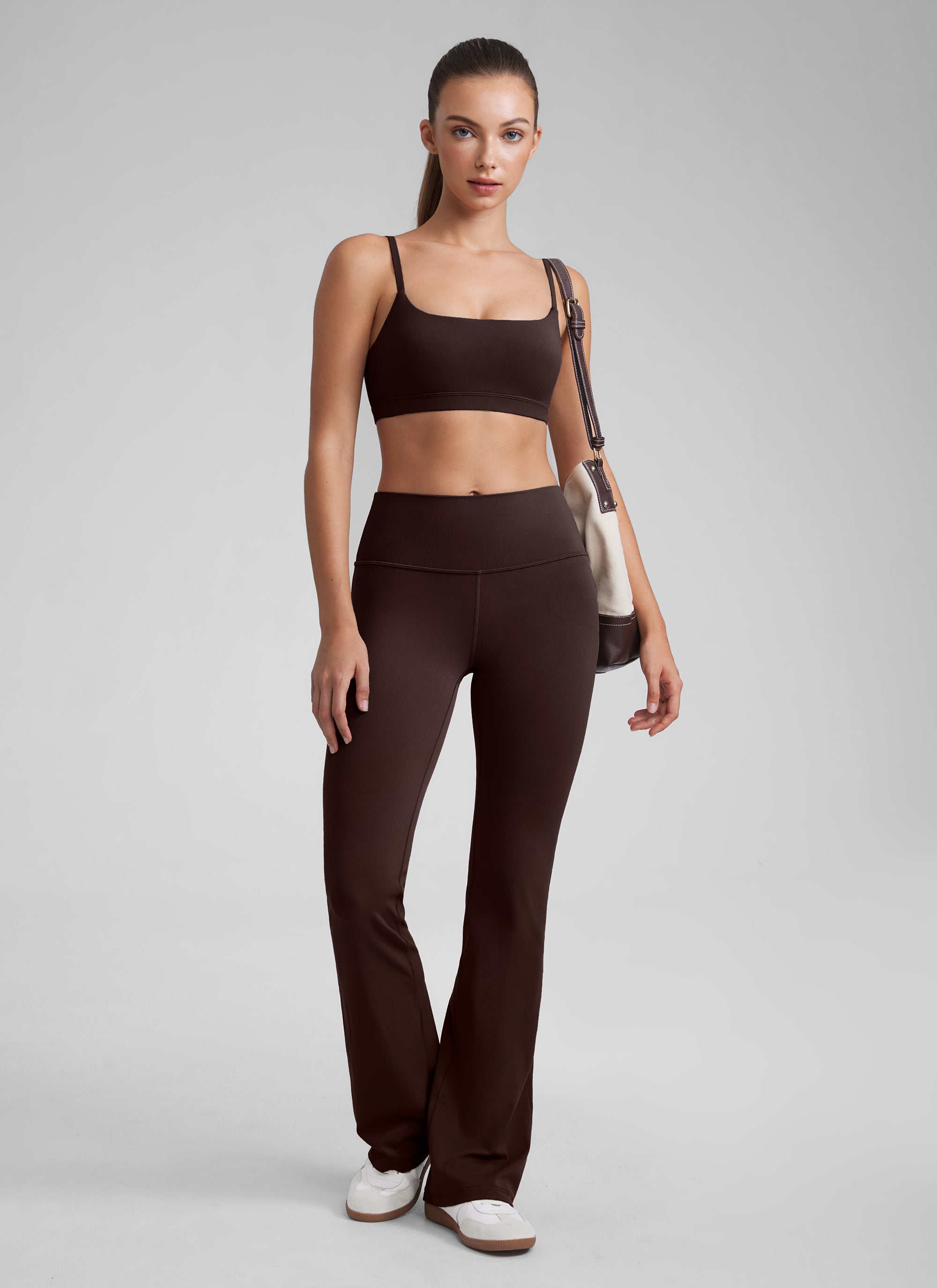 CRZ YOGA Butterluxe Sujetador con Tirantes Spaguetti Ajustables Marrón Fudge Caliente