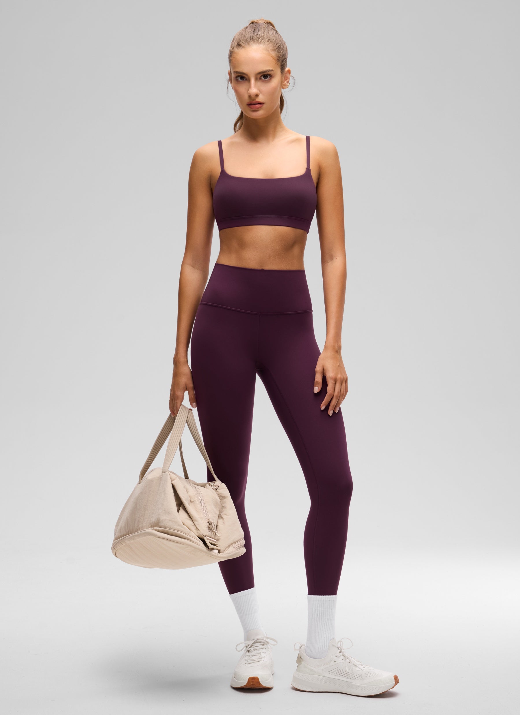 CRZ YOGA Butterluxe Sujetador con Tirantes Spaguetti Ajustables Deep Purple