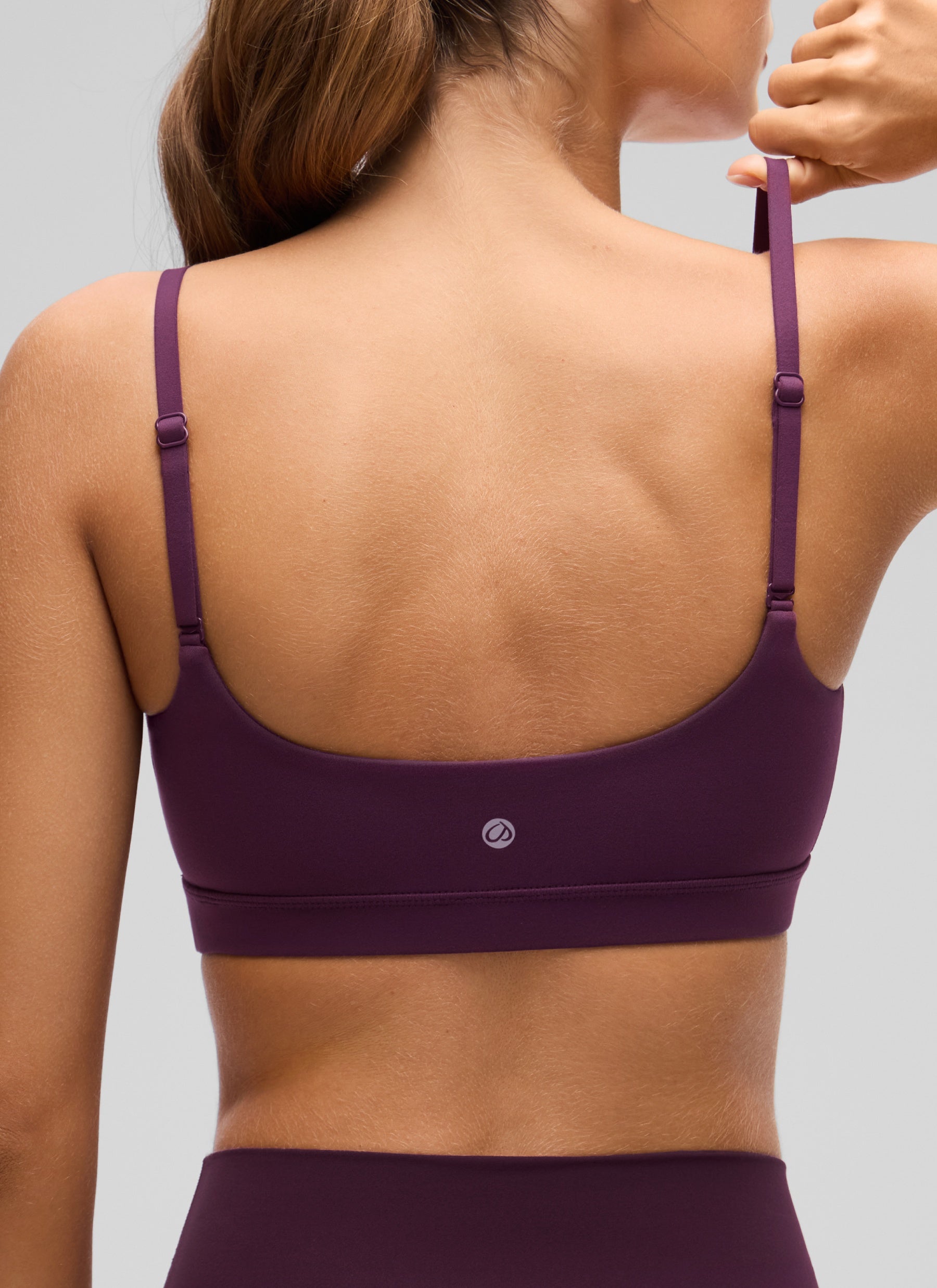 CRZ YOGA Butterluxe Sujetador con Tirantes Spaguetti Ajustables Deep Purple