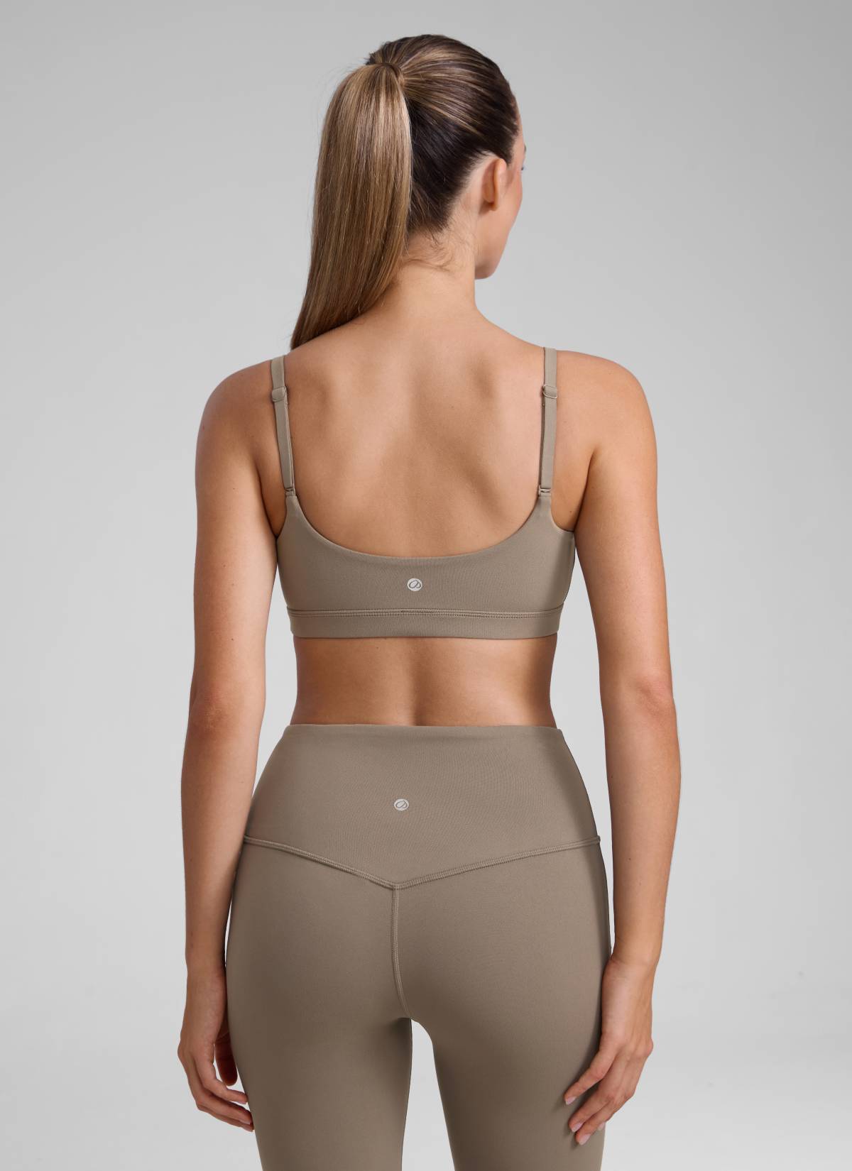 CRZ YOGA Butterluxe Sujetador con Tirantes Spaguetti Ajustables Nomad Gris