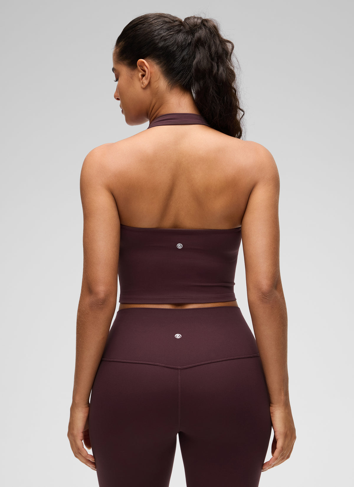CRZ YOGA Camisetas sin Mangas con Cuello Halter y Tirantes Finos Ciruela madura @model_info:Carol