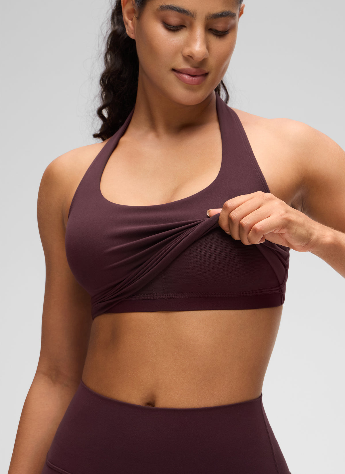 CRZ YOGA Camisetas sin Mangas con Cuello Halter y Tirantes Finos Ciruela madura @model_info:Carol