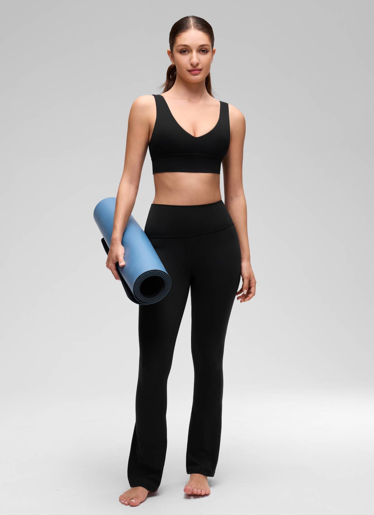 CRZ YOGA Butterluxe Sujetador Deportivo Largo con Cuello en V Profundo Negro