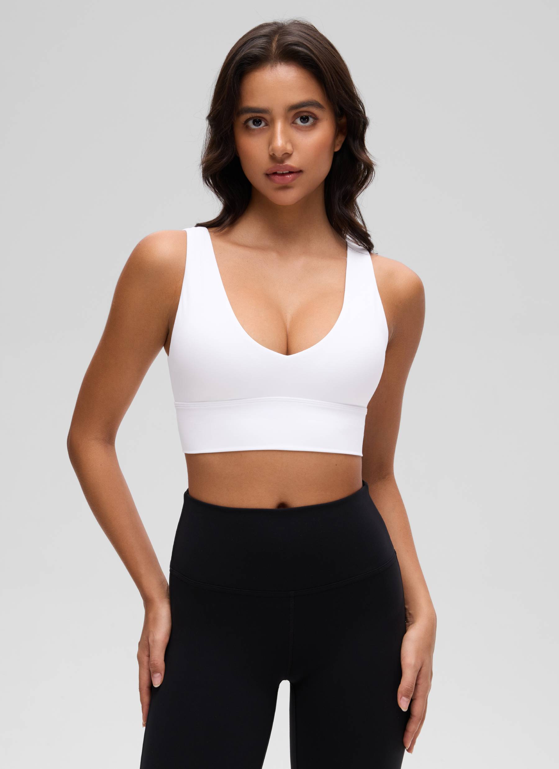 CRZ YOGA Butterluxe Sujetador Deportivo Largo con Cuello en V Profundo blanco