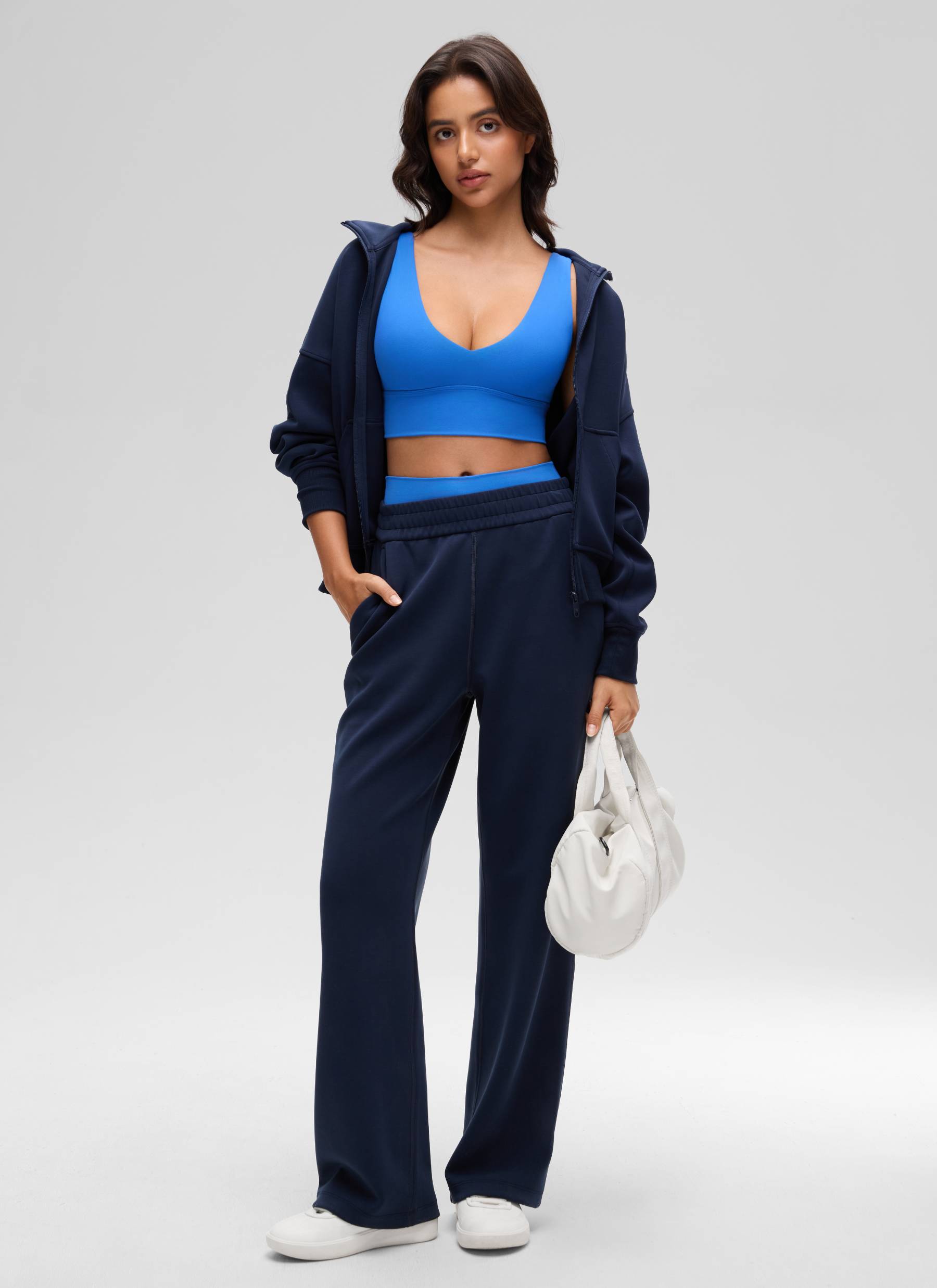 CRZ YOGA Butterluxe Sujetador Deportivo Largo con Cuello en V Profundo Azul Destello
