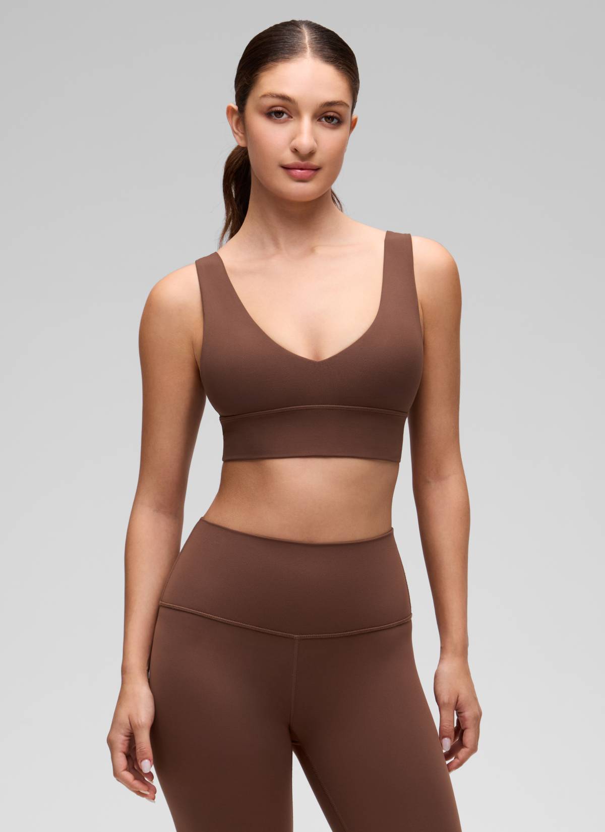 CRZ YOGA Butterluxe Sujetador Deportivo Largo con Cuello en V Profundo Café Morena