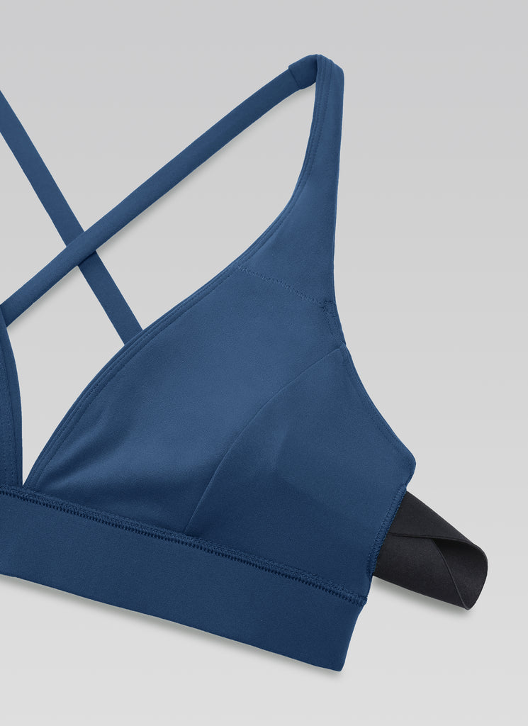 CRZ YOGA Sujetador Criss Cross con Tirantes Finos y Cuello en V Profundo MARFIL FRANCÉS