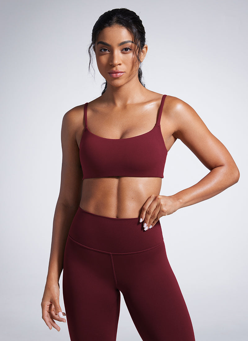 CRZ YOGA Butterbreeze Sujetador Deportivo con Tirantes Finos y Escote Redondo para Mujer Merlot Rojo
