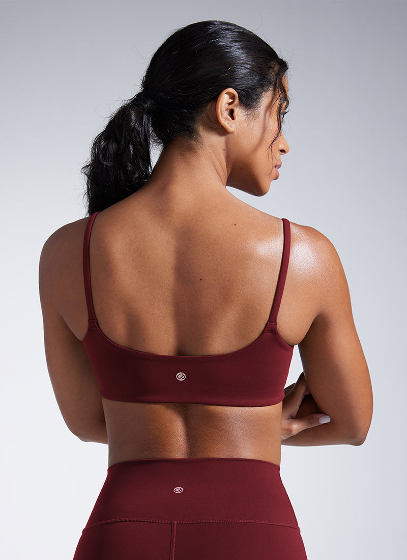 CRZ YOGA Butterbreeze Sujetador Deportivo con Tirantes Finos y Escote Redondo para Mujer Merlot Rojo