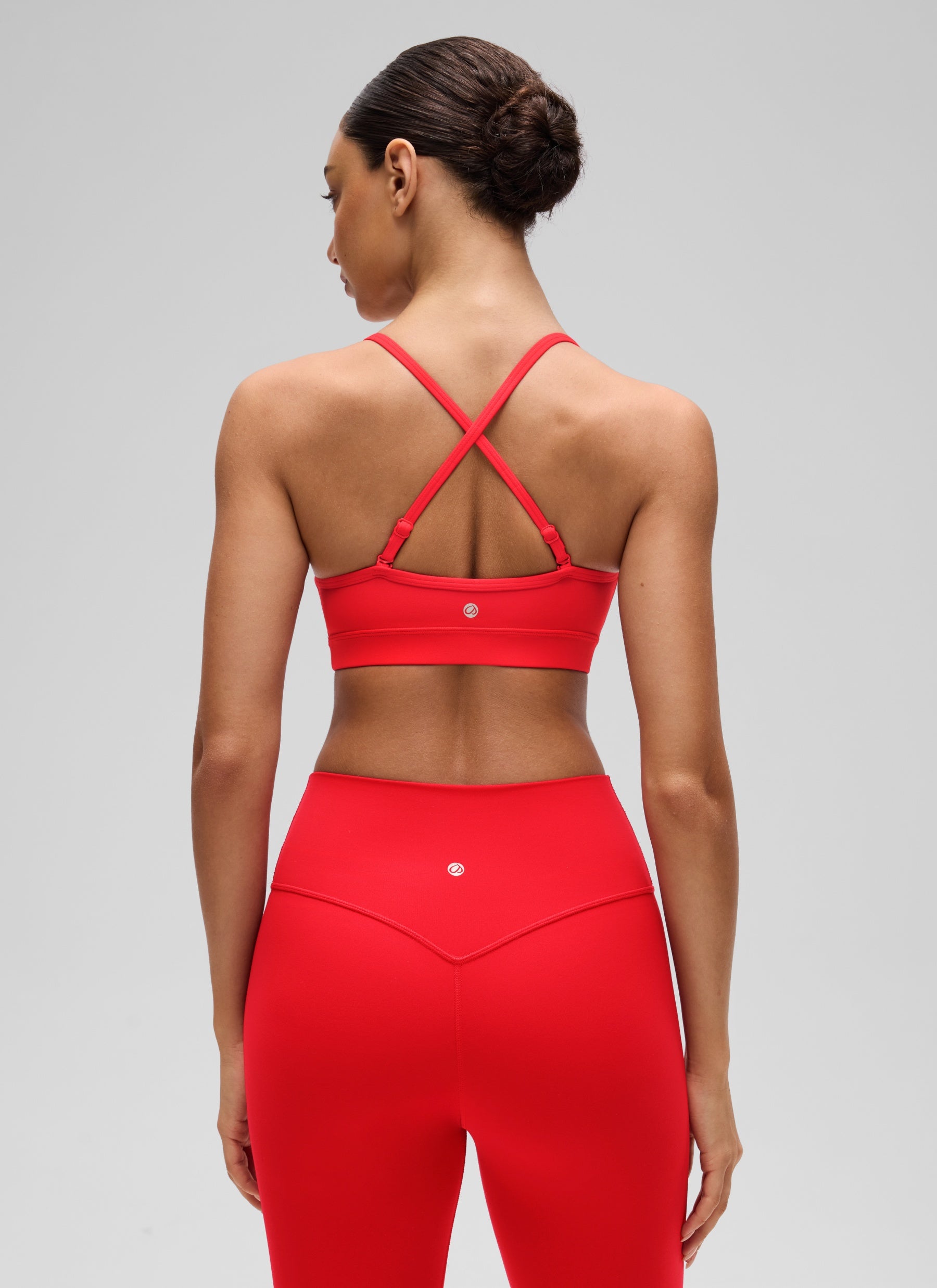 CRZ YOGA Butterluxe Sujetador con Cuello en V y Tirantes Espagueti para Mujer Rojo Profundo