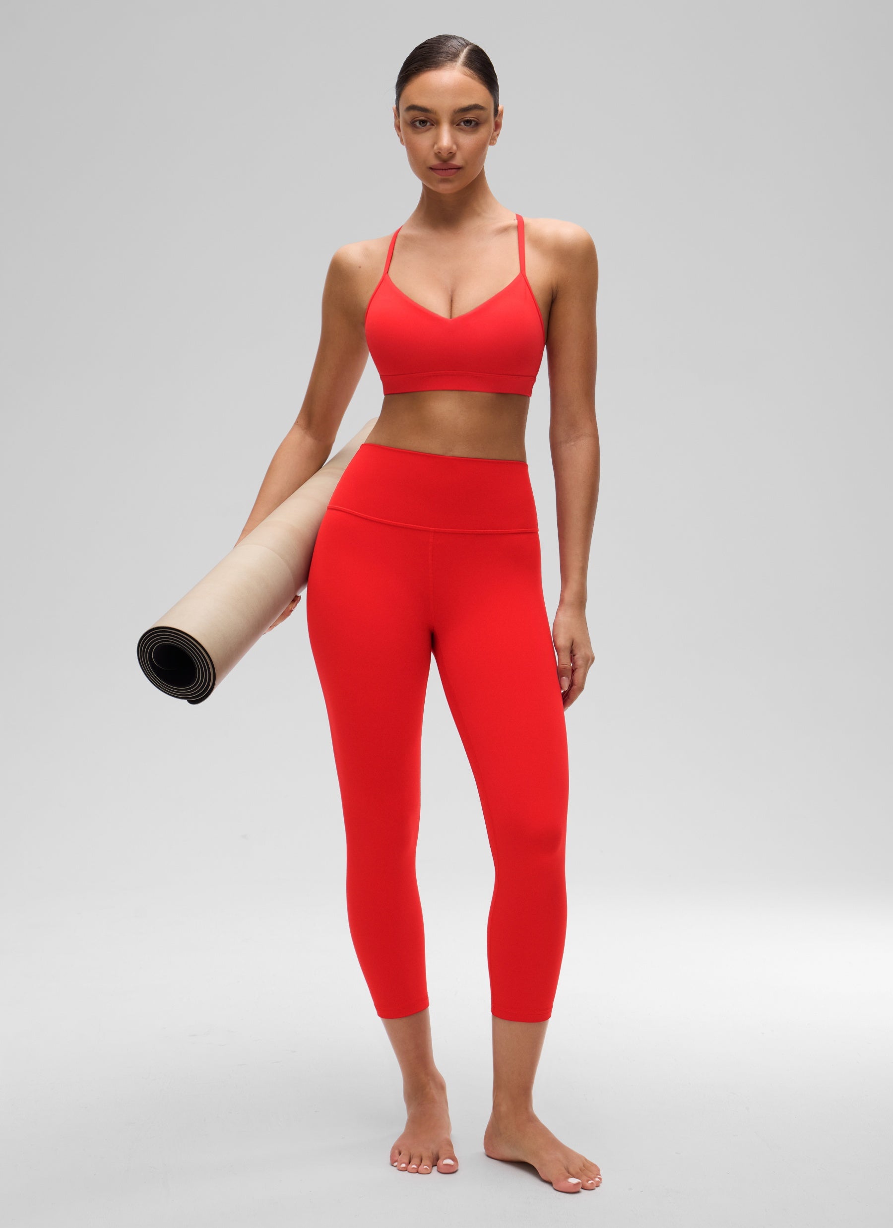 CRZ YOGA Butterluxe Sujetador con Cuello en V y Tirantes Espagueti para Mujer Rojo Profundo