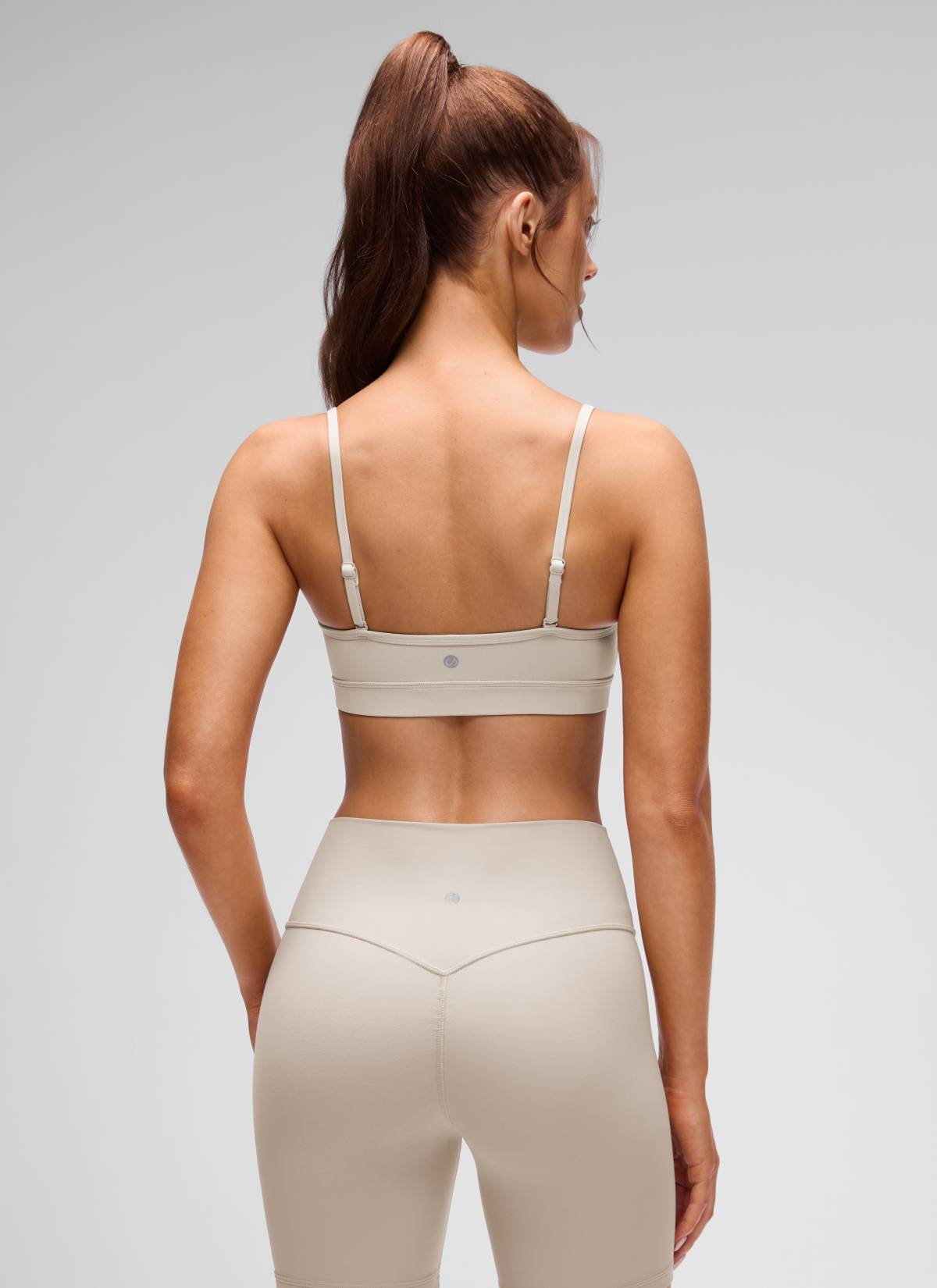 CRZ YOGA Butterluxe Sujetador con Cuello en V y Tirantes Espagueti para Mujer Bronceado Mojave