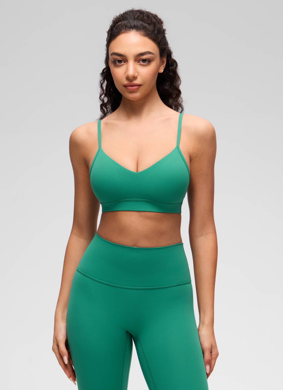 CRZ YOGA Butterluxe Sujetador con Cuello en V y Tirantes Espagueti para Mujer Verde Cascadia