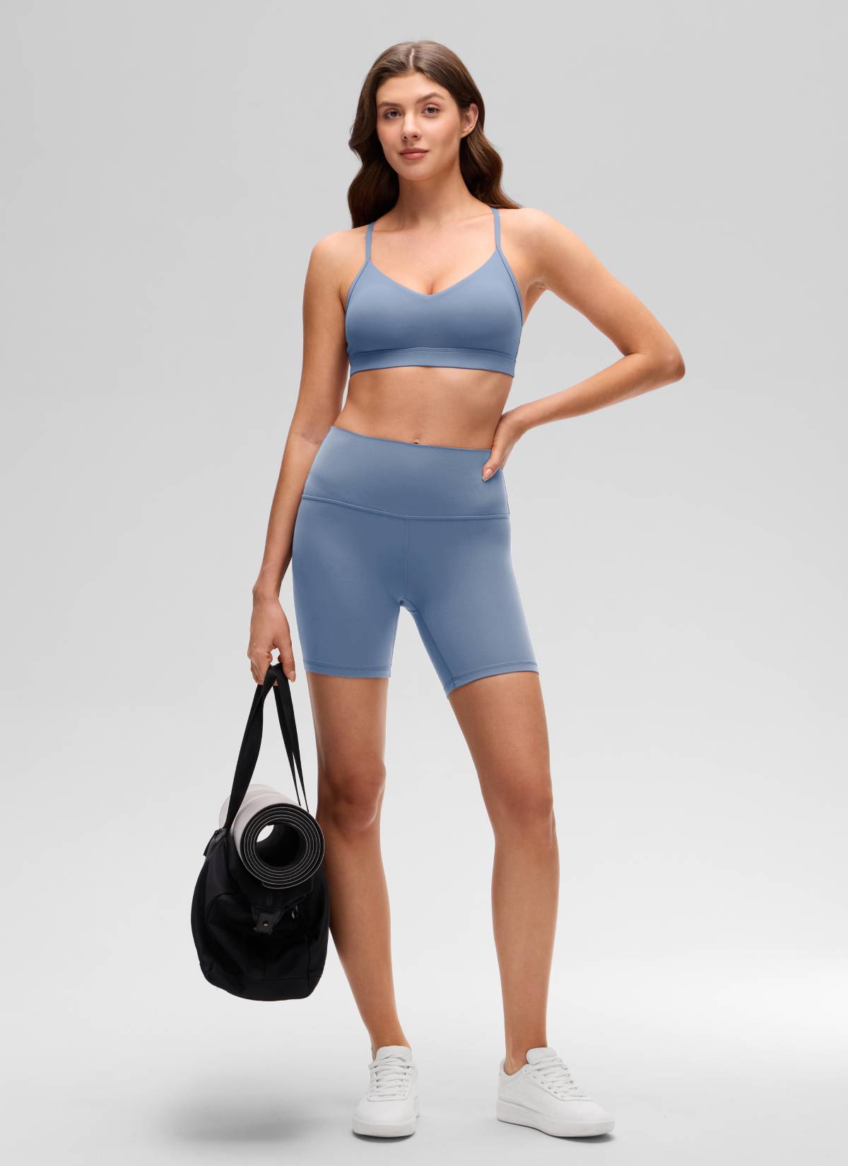 CRZ YOGA Butterluxe Sujetador con Cuello en V y Tirantes Espagueti para Mujer Denim lavado