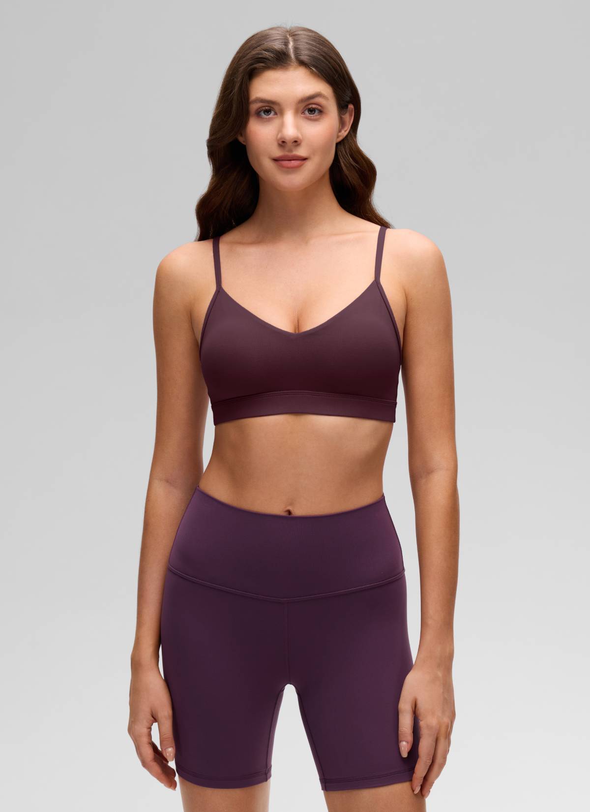 CRZ YOGA Butterluxe Sujetador con Cuello en V y Tirantes Espagueti para Mujer Ciruela madura