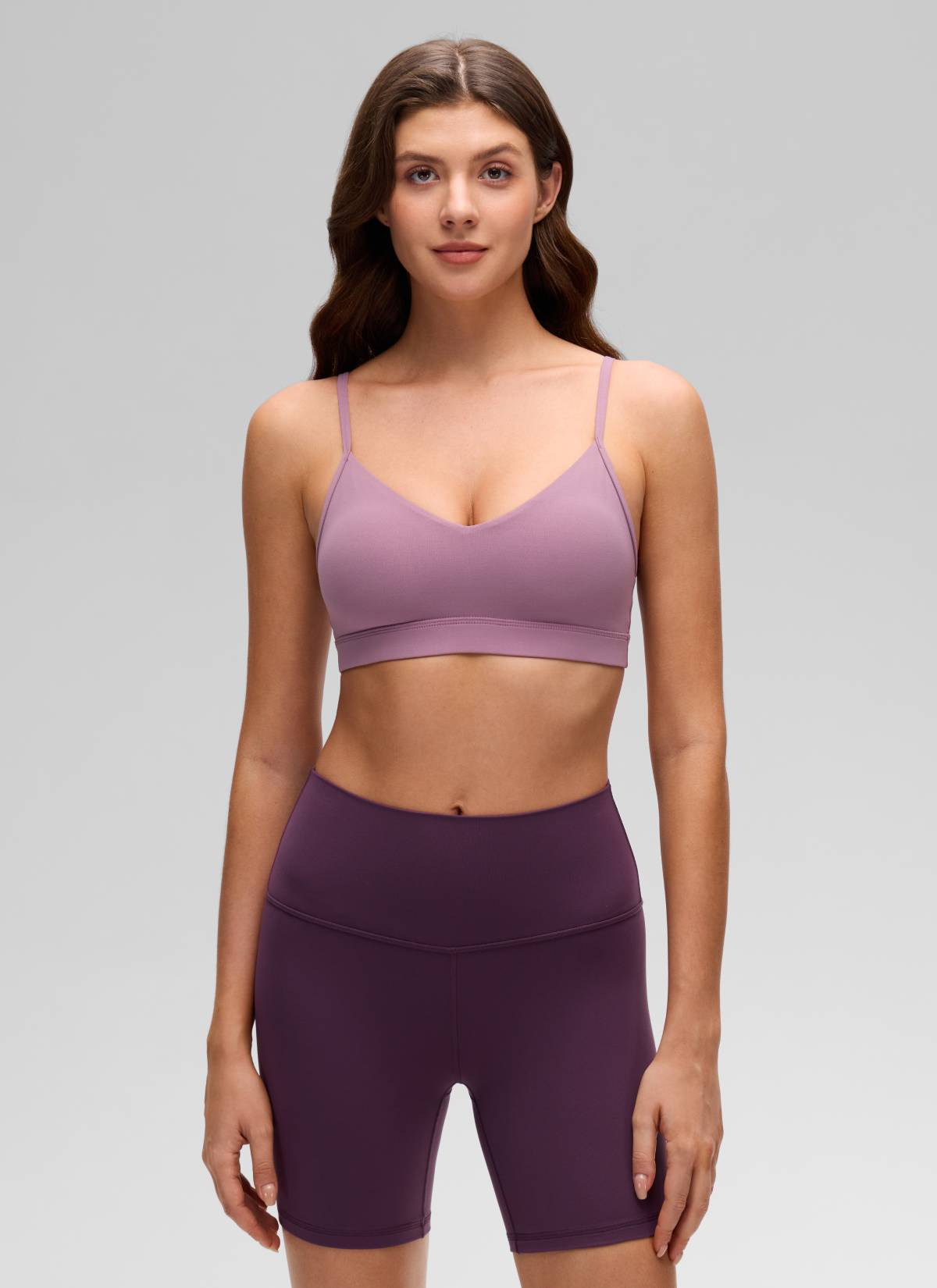 CRZ YOGA Butterluxe Sujetador con Cuello en V y Tirantes Espagueti para Mujer Lavanda claro