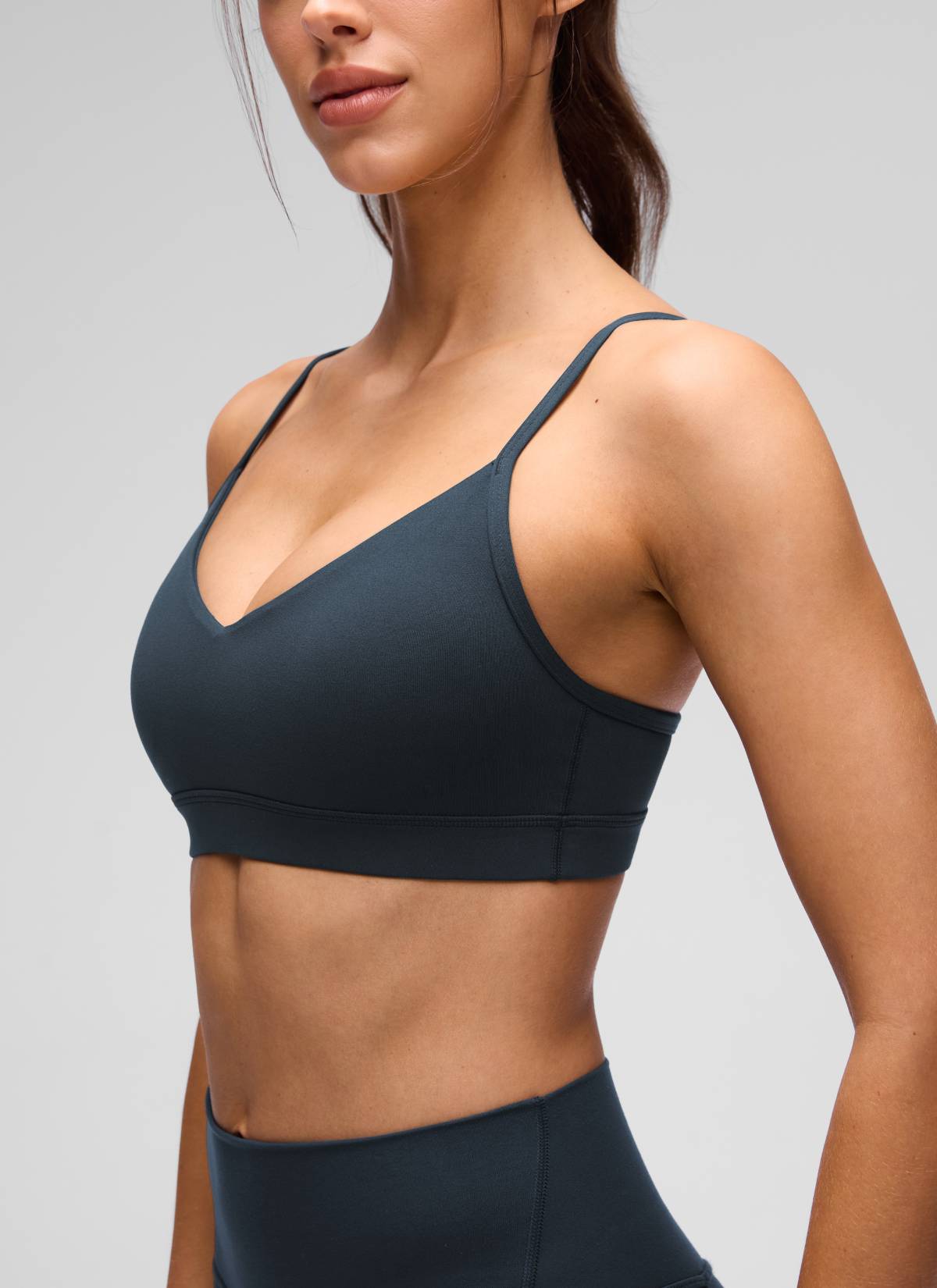 CRZ YOGA Butterluxe Sujetador con Cuello en V y Tirantes Espagueti para Mujer True Navy