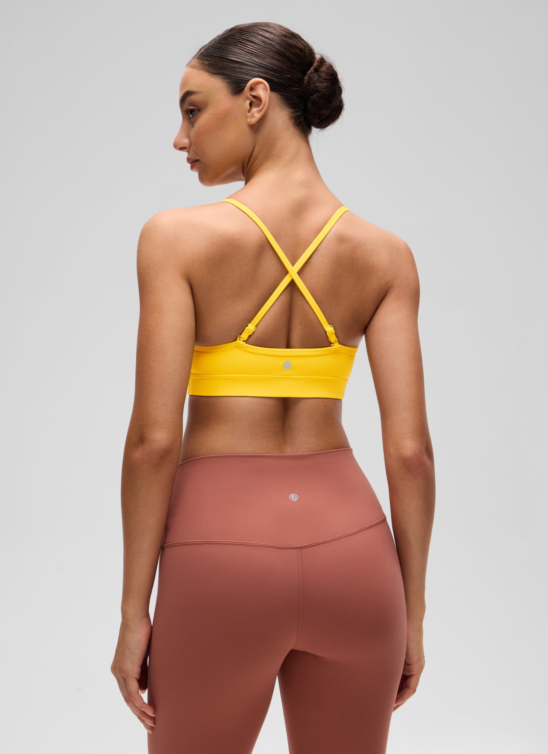 CRZ YOGA Butterluxe Sujetador con Cuello en V y Tirantes Espagueti para Mujer Amarillo Alta Visibilidad