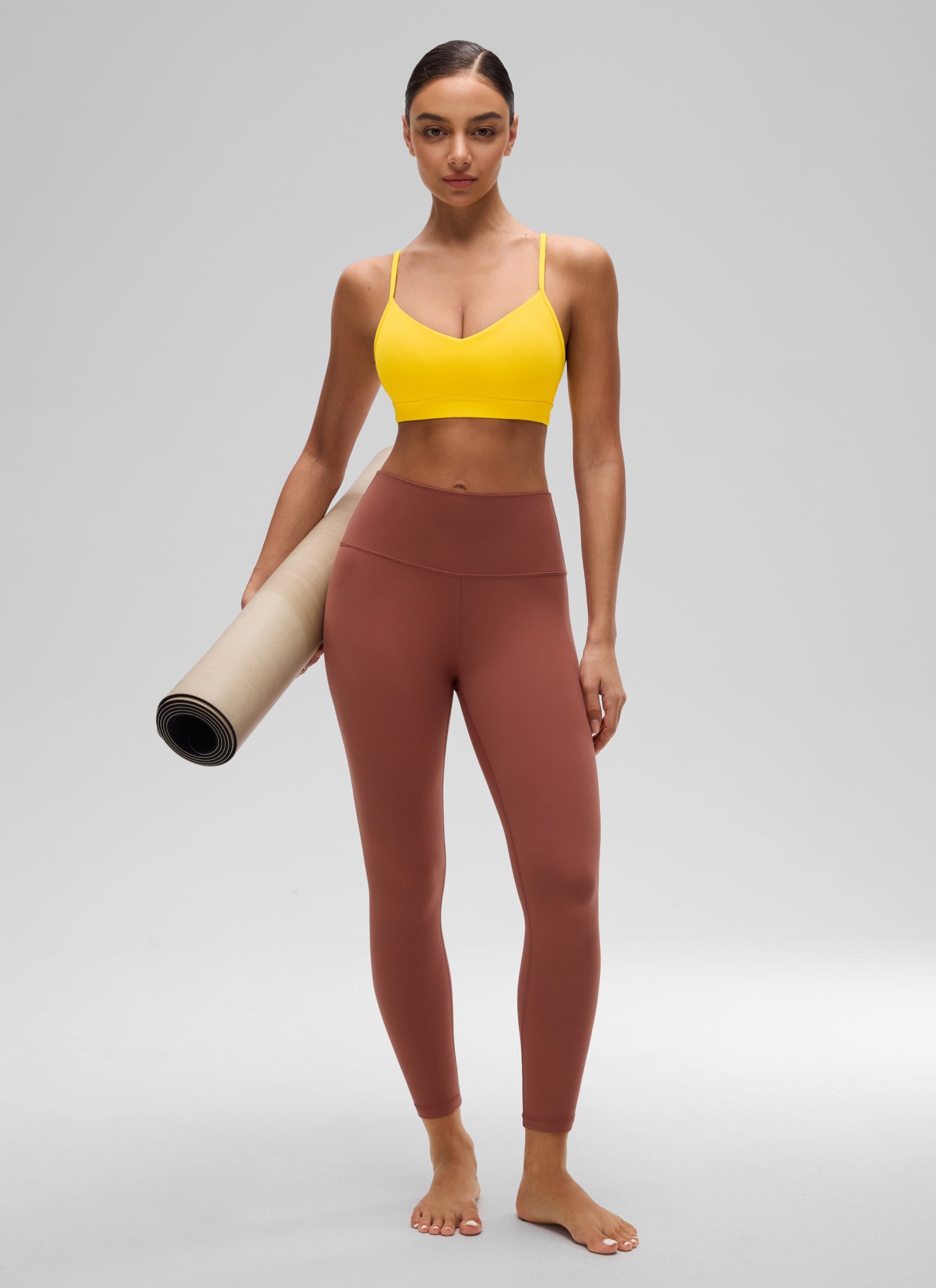CRZ YOGA Butterluxe Sujetador con Cuello en V y Tirantes Espagueti para Mujer Amarillo Alta Visibilidad