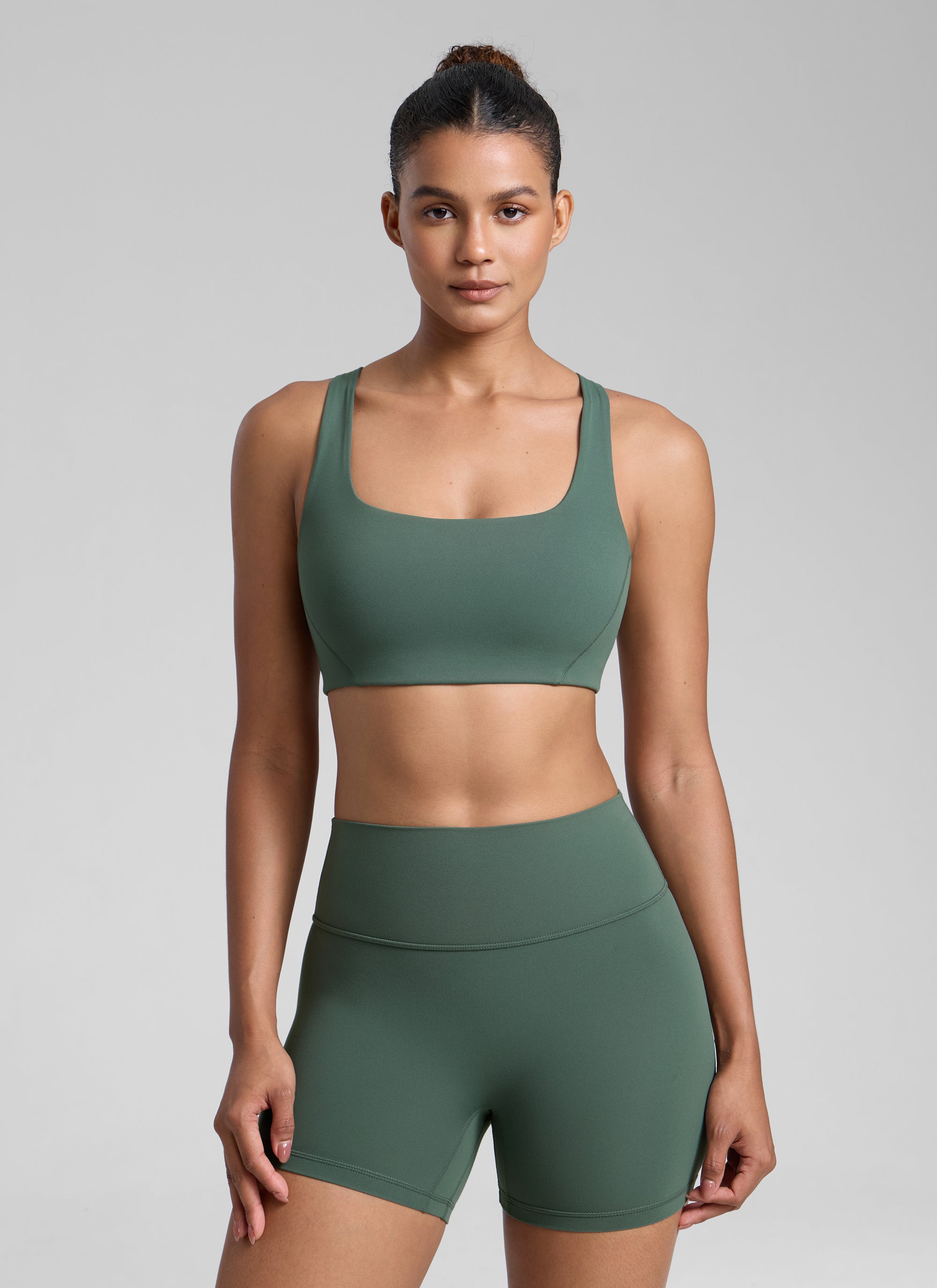 CRZ YOGA Butterlift Sujetador Deportivo con Escote Cuadrado y Doble Capa para Mujer Verde Bosque Oscuro @model_info:Barbara