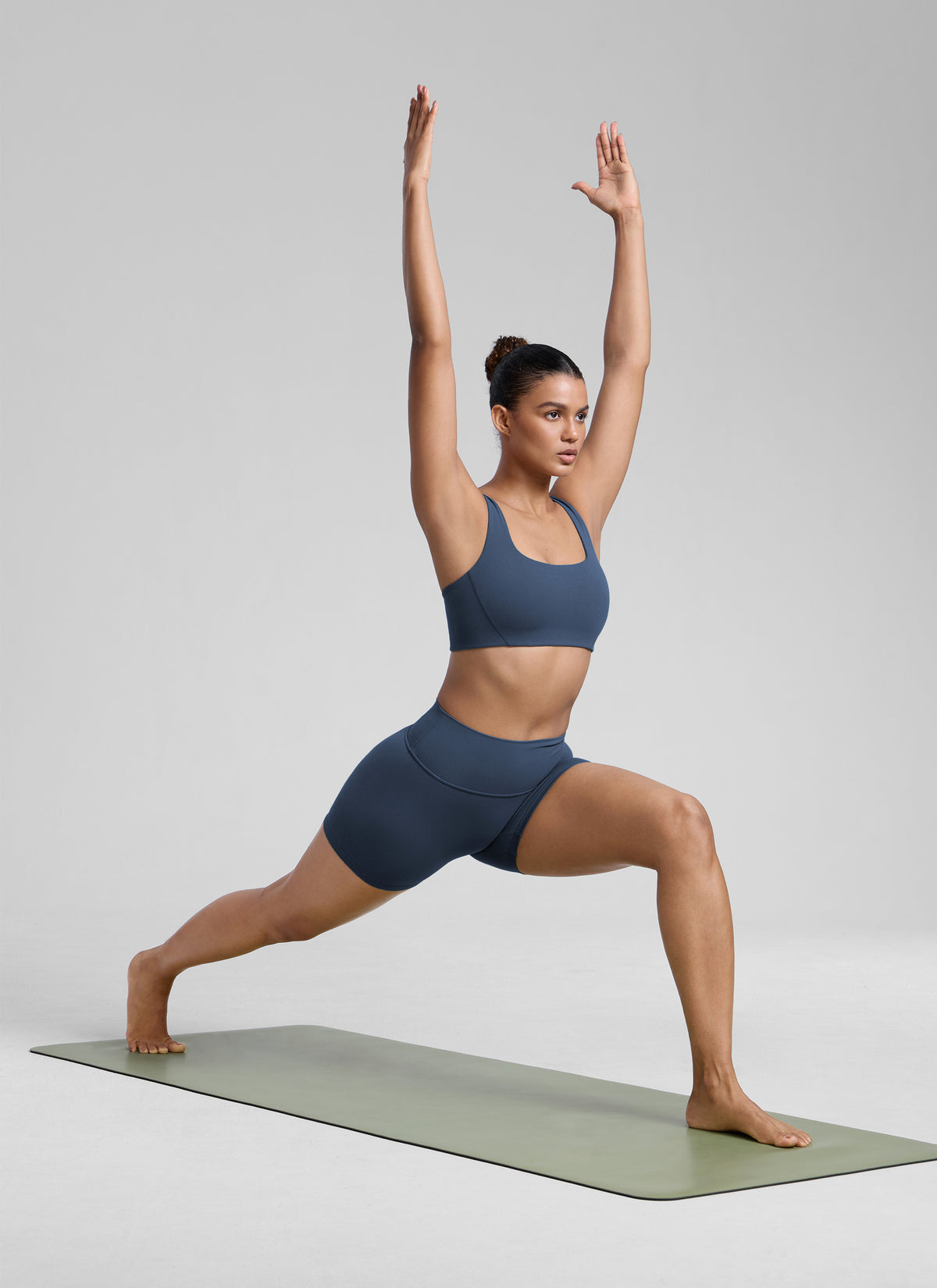 CRZ YOGA Butterlift Sujetador Deportivo con Escote Cuadrado y Doble Capa para Mujer Stelindigo @model_info:Barbara