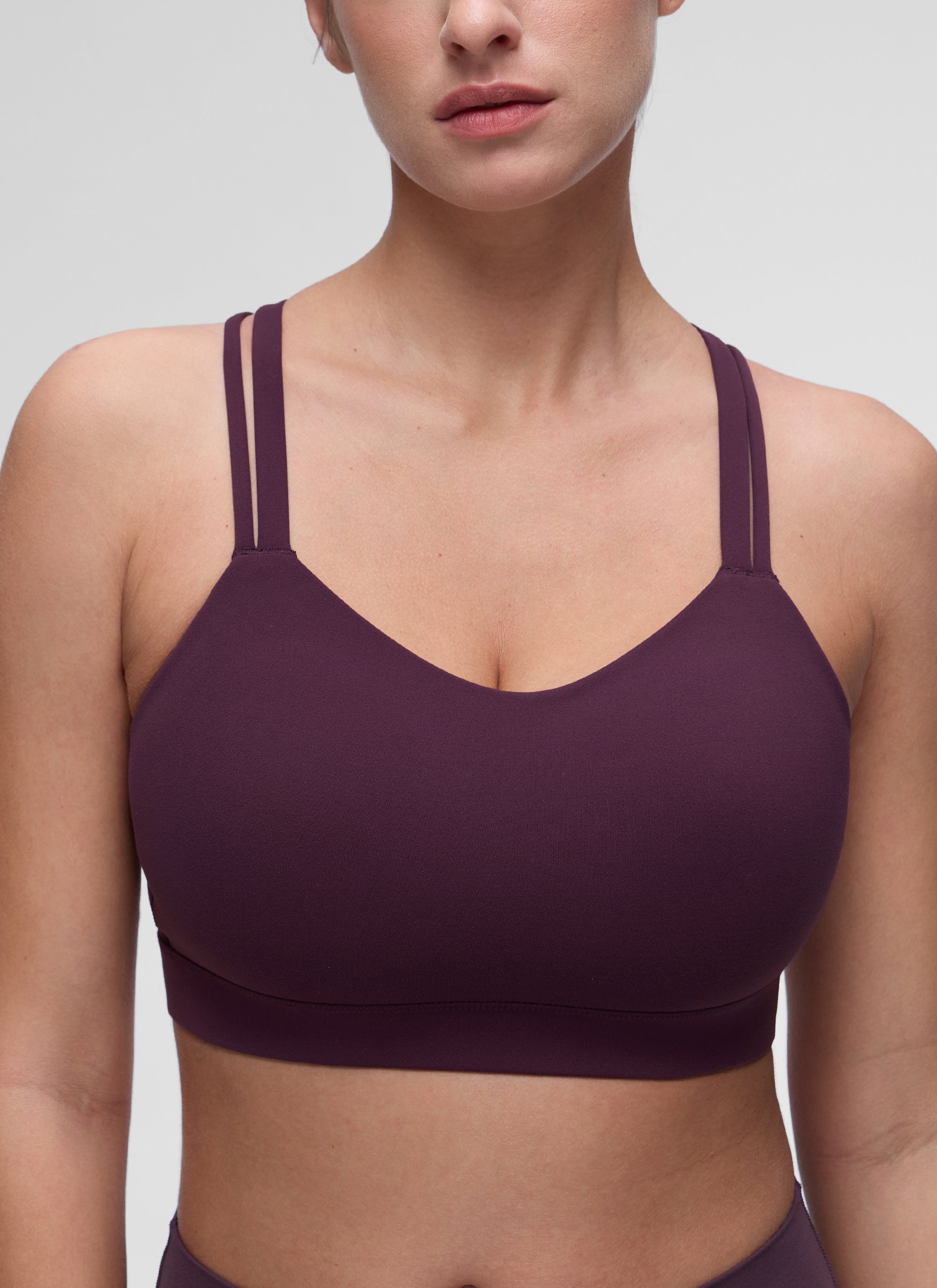 CRZ YOGA Mujer Yoga Soporte Ligero Moldeado Escote en U Doble Tirante Deep Purple