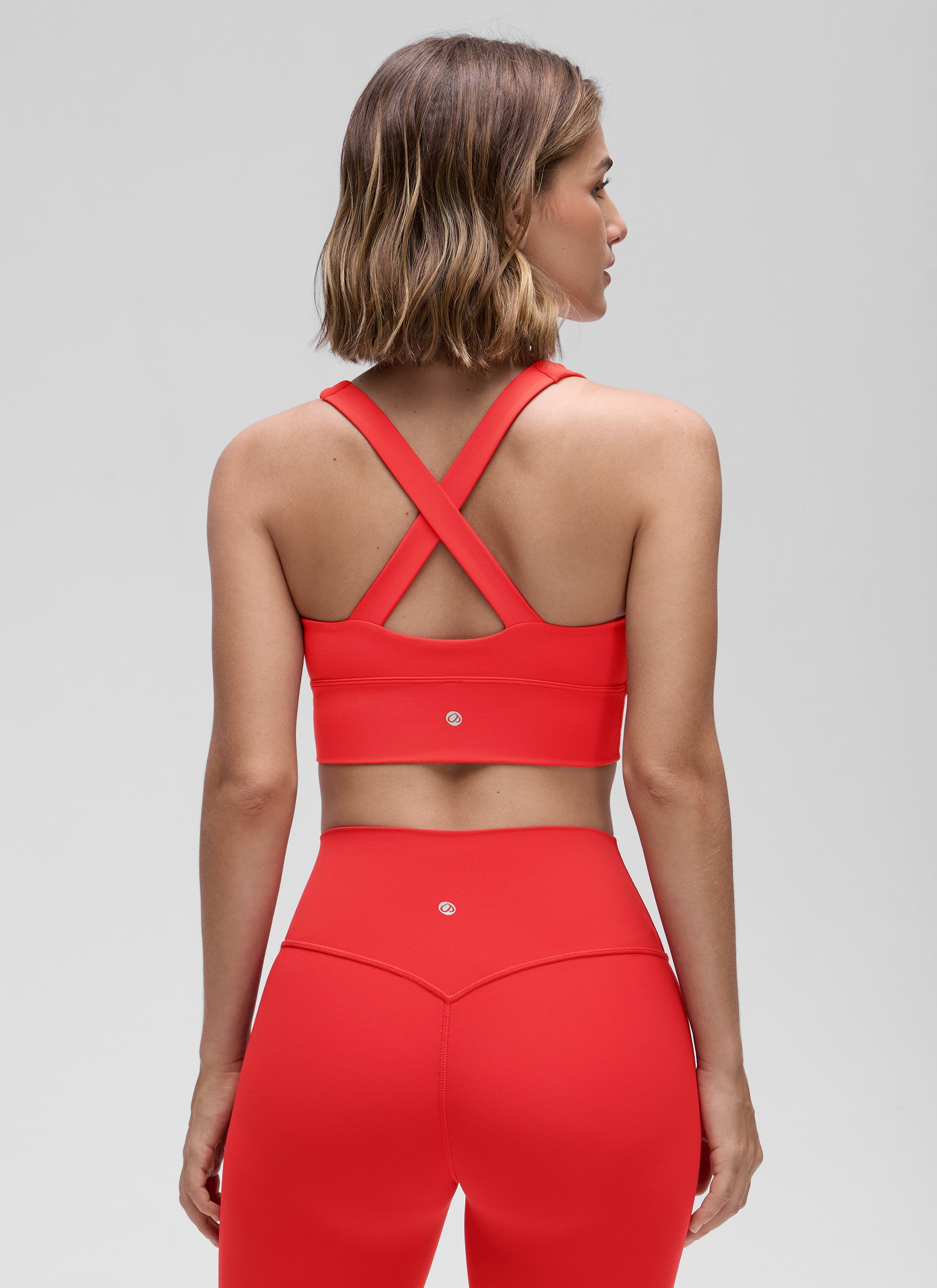 CRZ YOGA Mujer Sujetador Butterluxe Soporte Ligero con Detalle en V Rojo Profundo