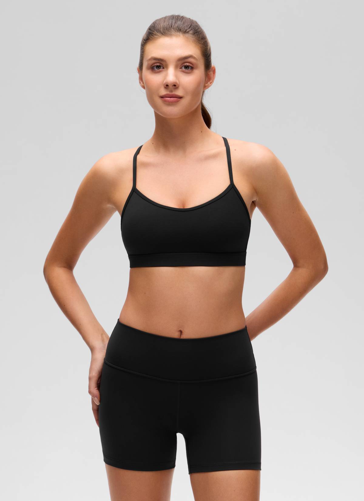 CRZ YOGA Sujetador Deportivo Butterluxe Redondo y Espalda Cruzada Negro