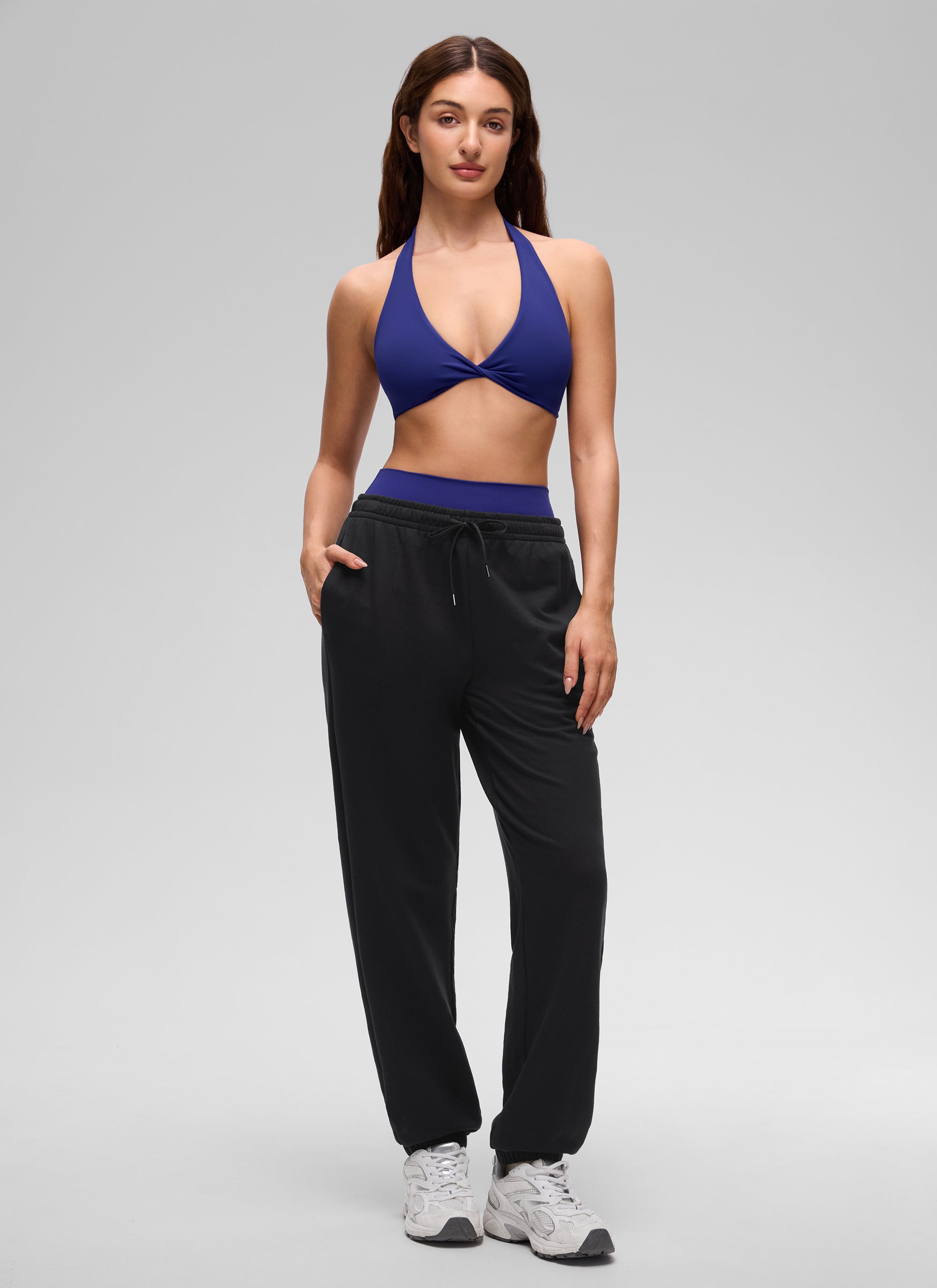 CRZ YOGA Sujetador de Yoga Butterluxe con Escote en V y Doble Capa Larkspur Azul