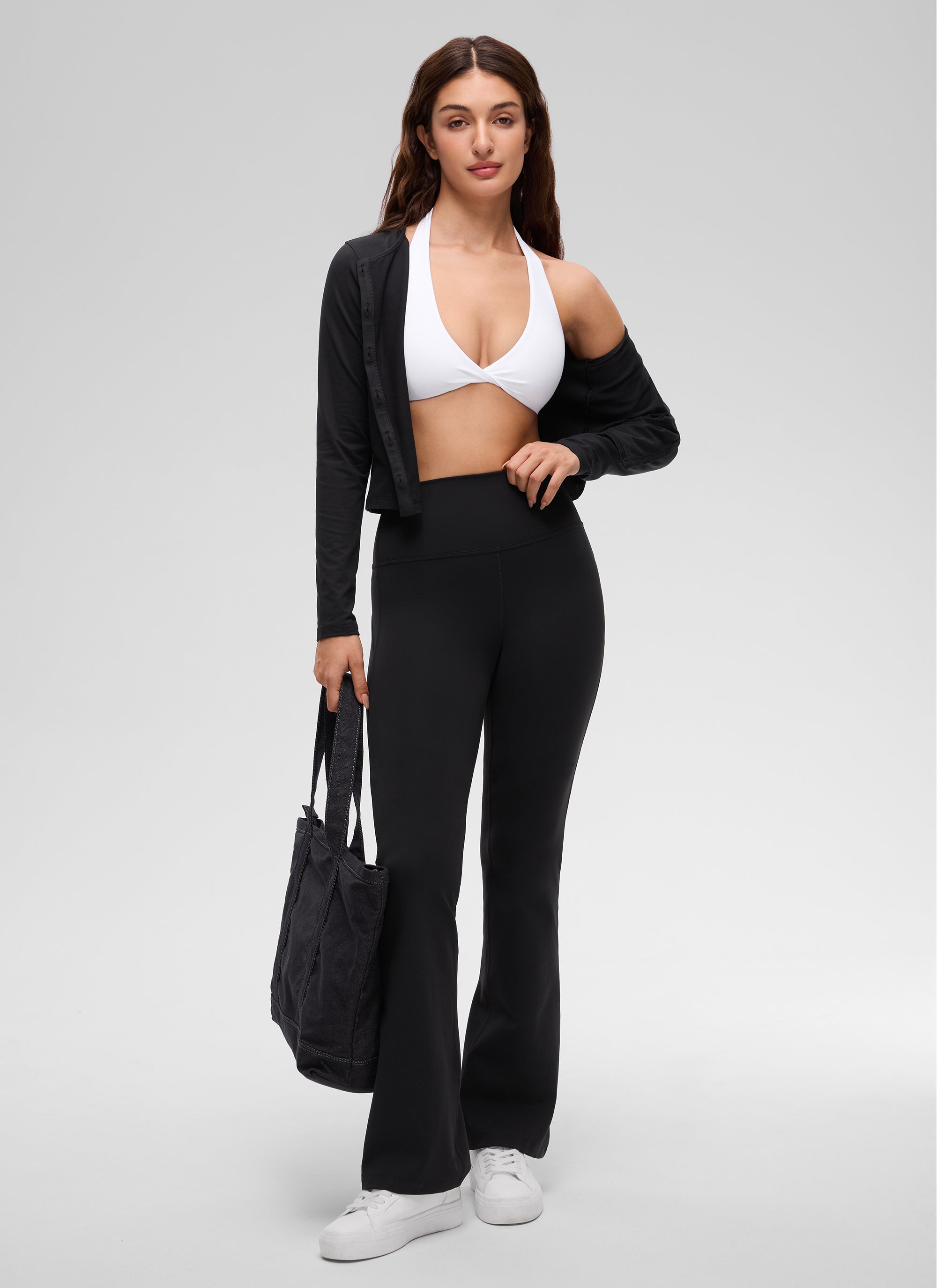 CRZ YOGA Sujetador de Yoga Butterluxe con Escote en V y Doble Capa blanco