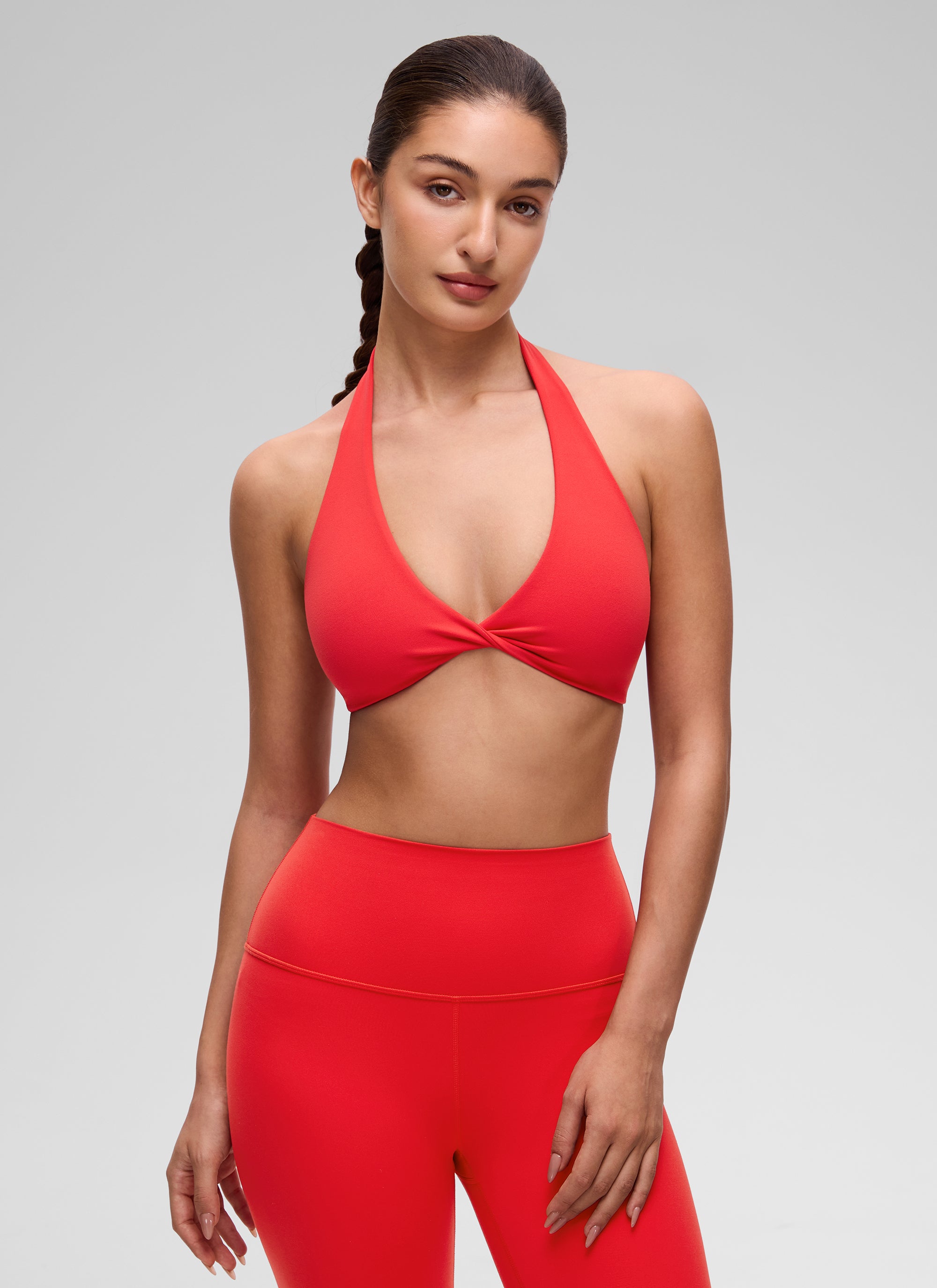 CRZ YOGA Sujetador de Yoga Butterluxe con Escote en V y Doble Capa Rojo Profundo