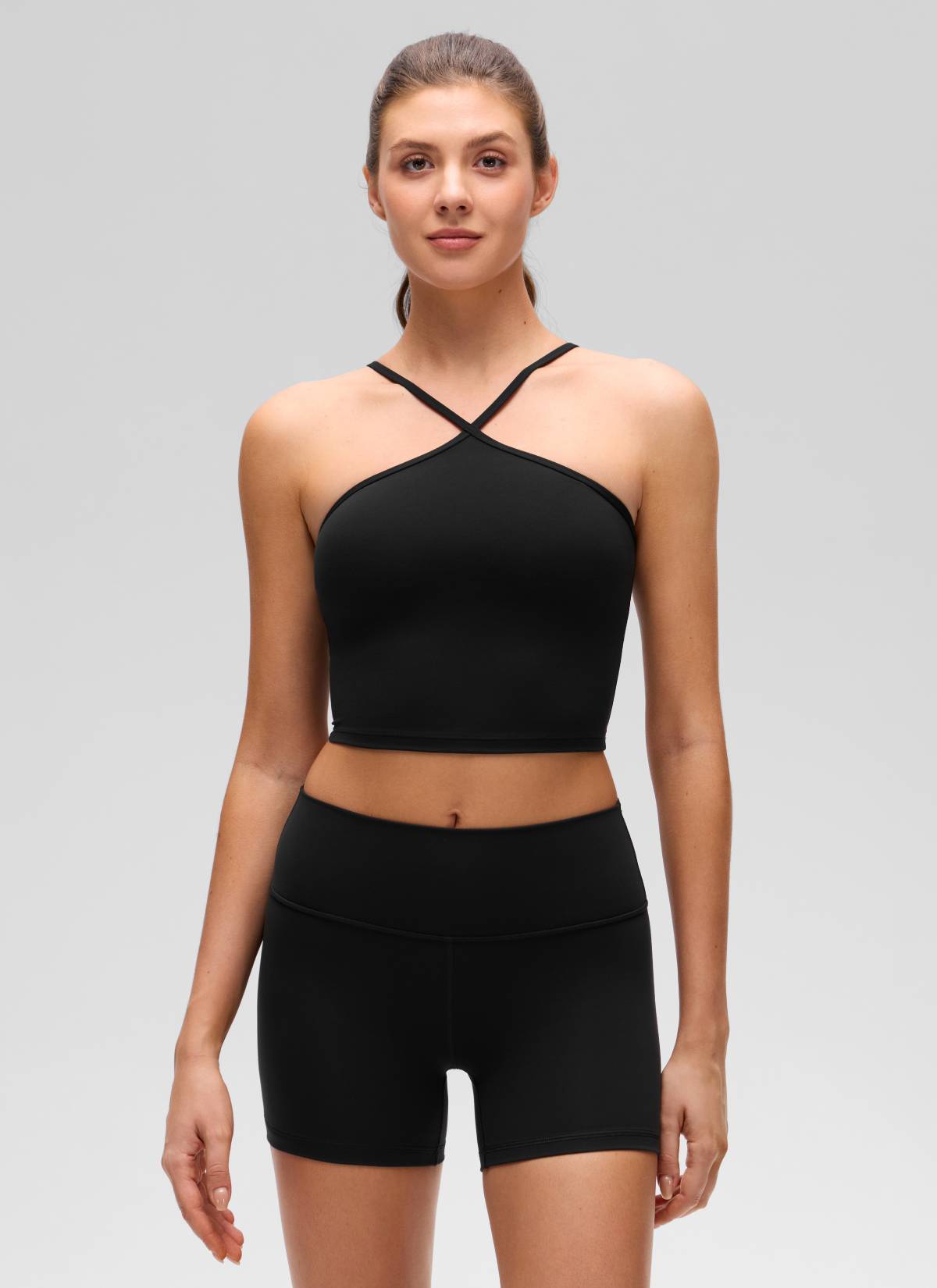 CRZ YOGA Women's Butterluxe Sujetador Incorporado de Halter Cruzado Negro