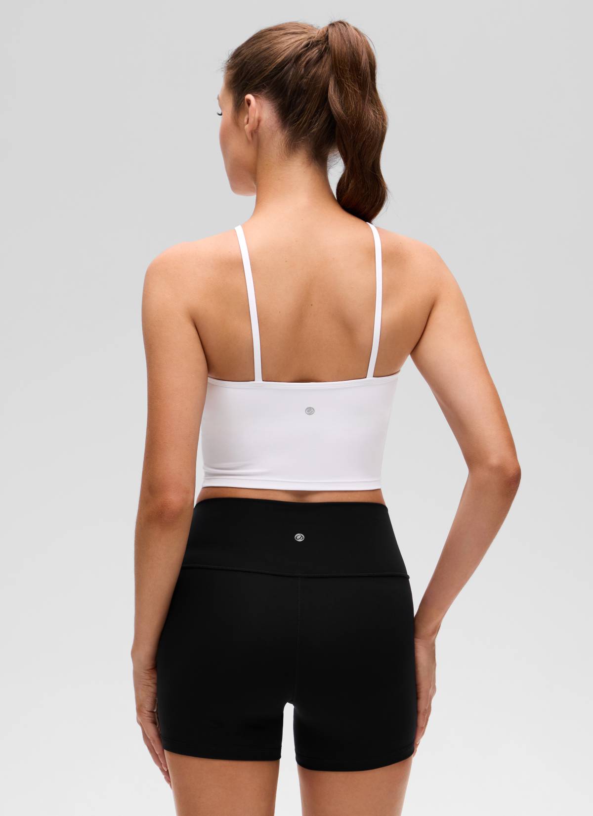 CRZ YOGA Women's Butterluxe Sujetador Incorporado de Halter Cruzado blanco