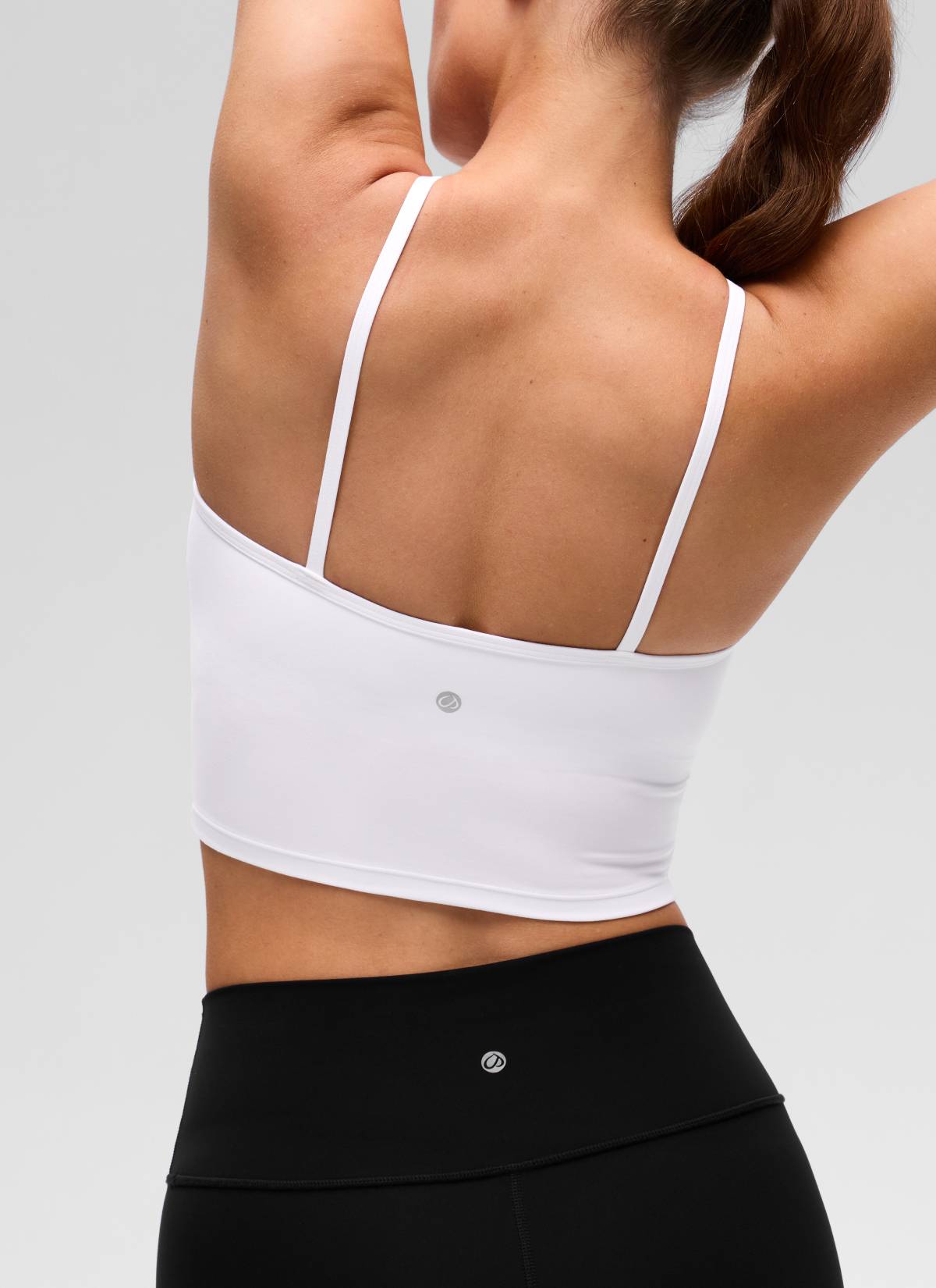CRZ YOGA Women's Butterluxe Sujetador Incorporado de Halter Cruzado blanco