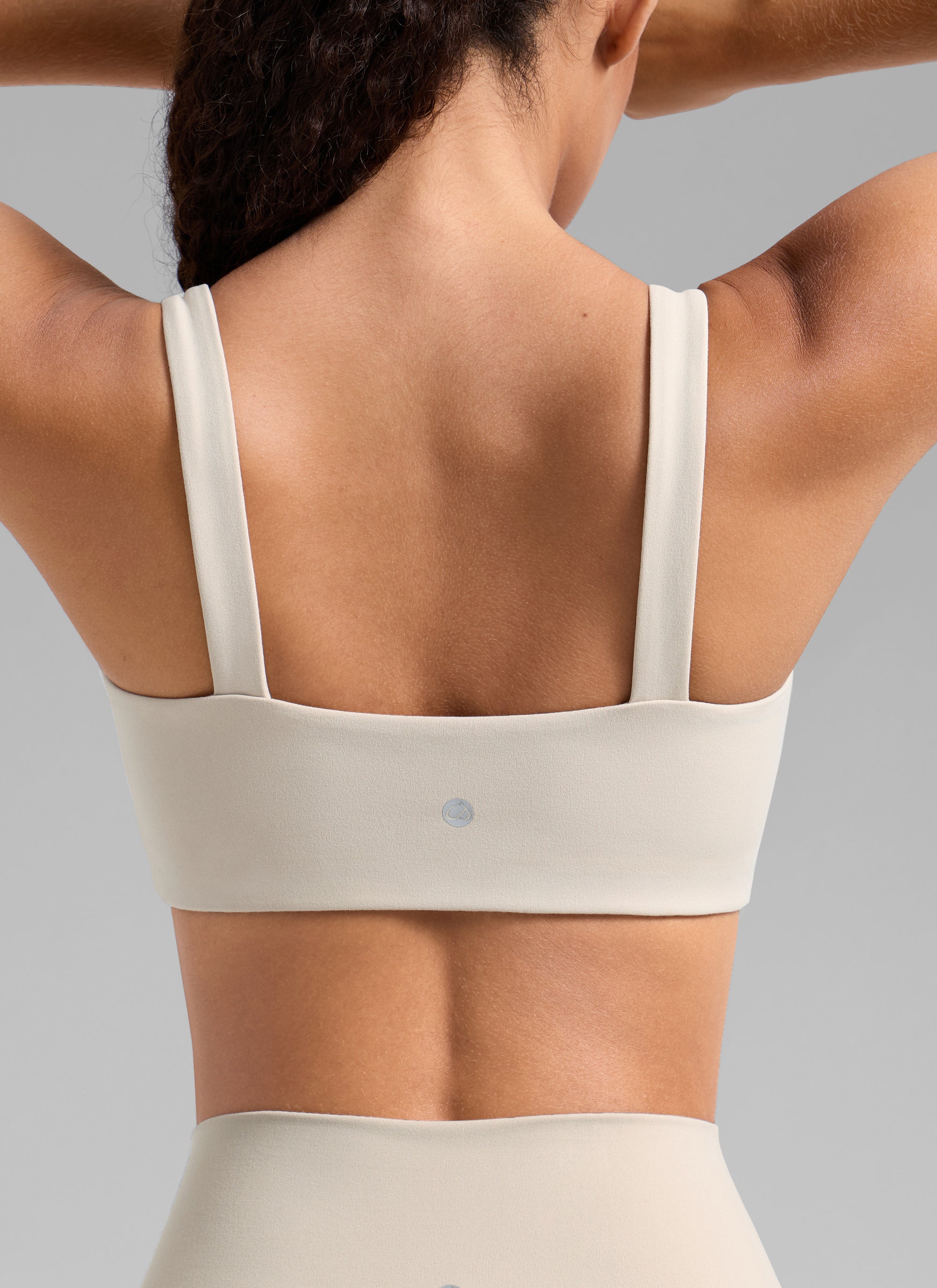CRZ YOGA Women's Butterlift Sujetador Deportivo de Cuello Cuadrado Bronceado Mojave
