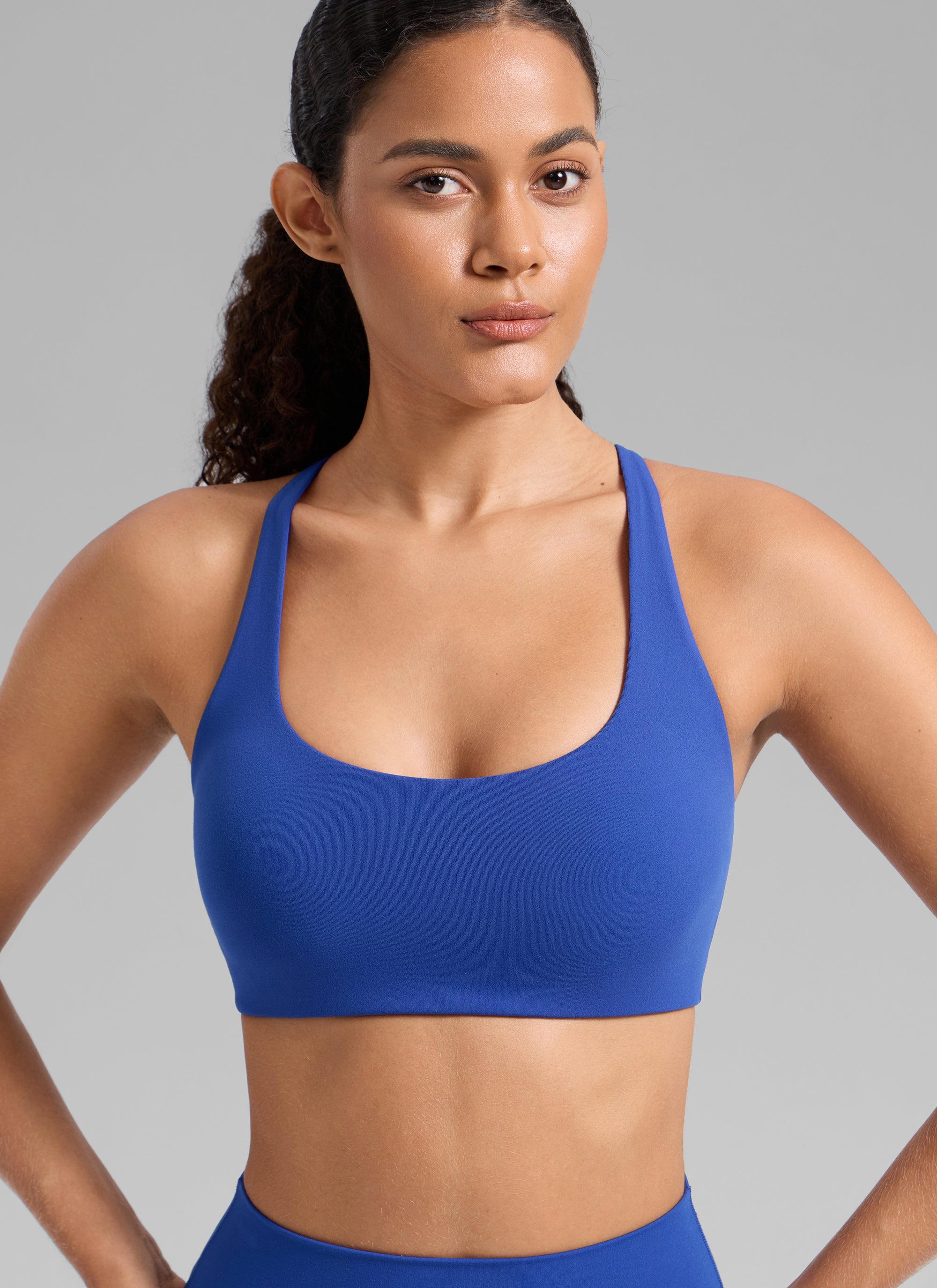 CRZ YOGA Sujetador Butterlift Cross Back con Bra Incorporado Azul Ondulante