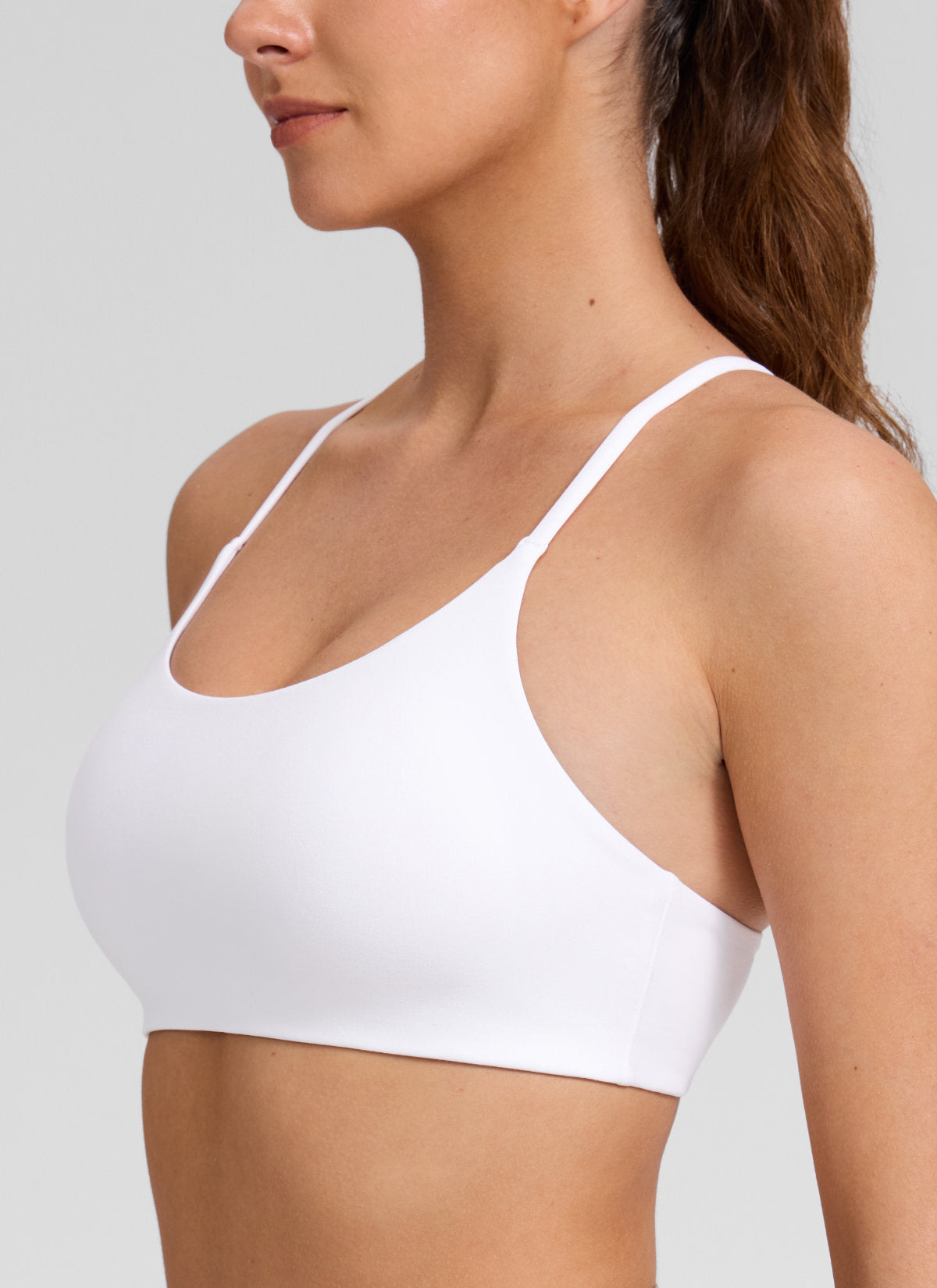 CRZ YOGA Sujetador Butterlift® Deportivo con Espalda en V para Mujer blanco