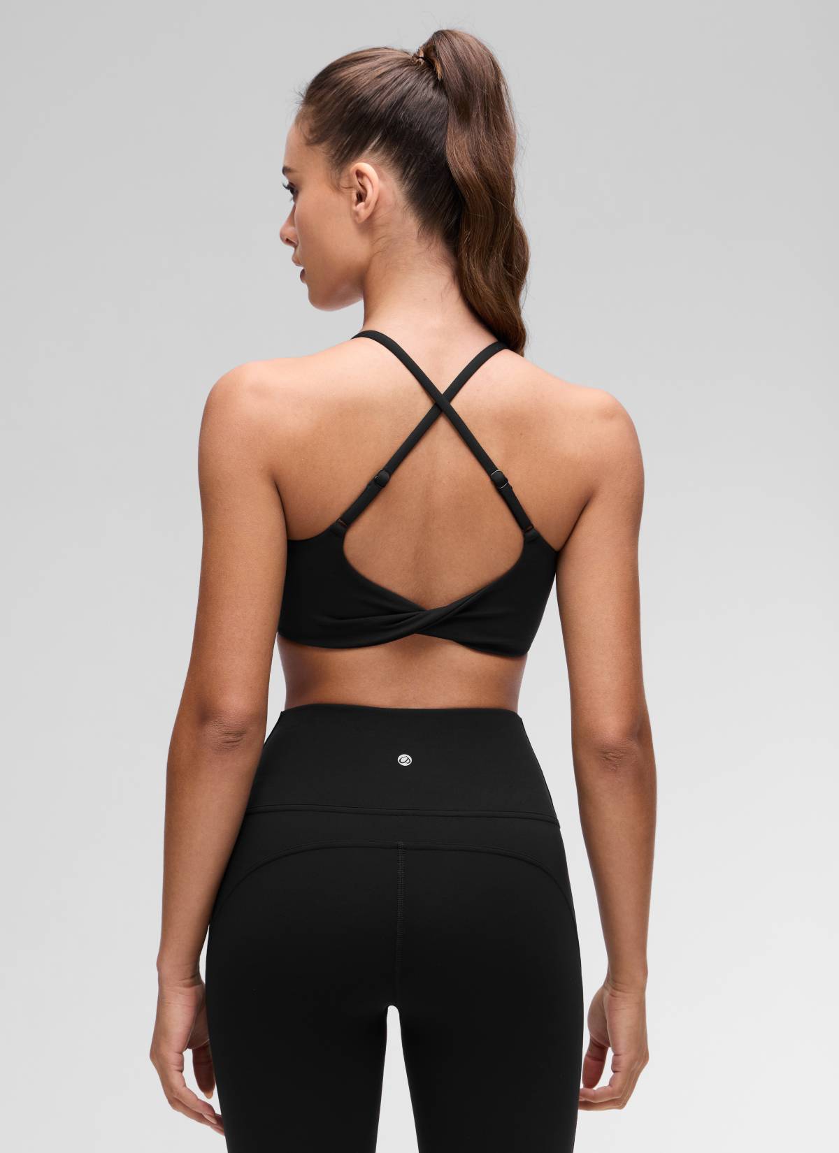 CRZ YOGA Sujetador Butterluxe con Espalda Cruzada para Mujer Negro