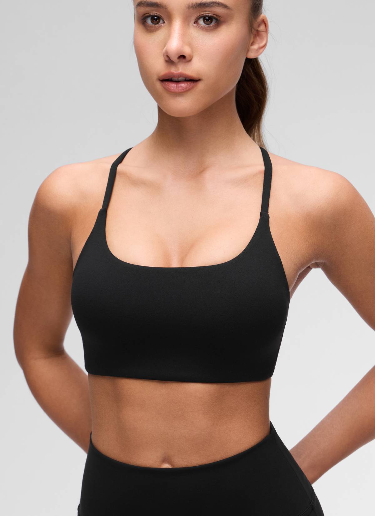 CRZ YOGA Sujetador Butterluxe con Espalda Cruzada para Mujer Negro