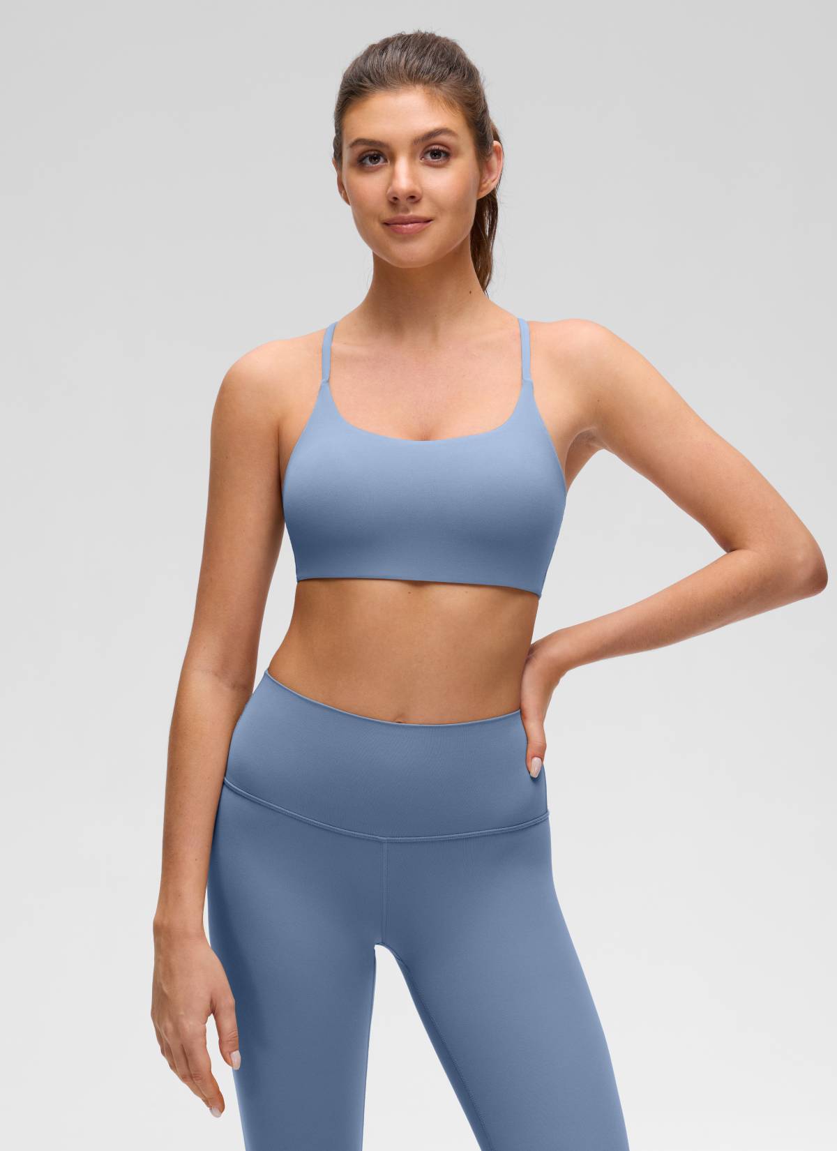 CRZ YOGA Sujetador Butterluxe con Espalda Cruzada para Mujer Denim lavado