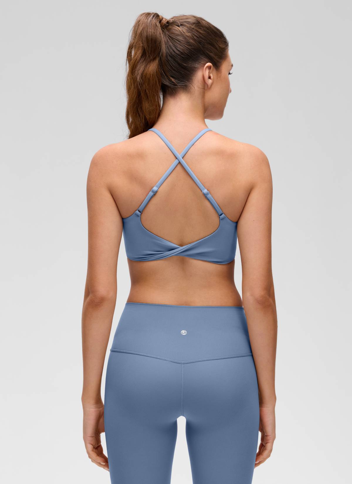 CRZ YOGA Sujetador Butterluxe con Espalda Cruzada para Mujer Denim lavado