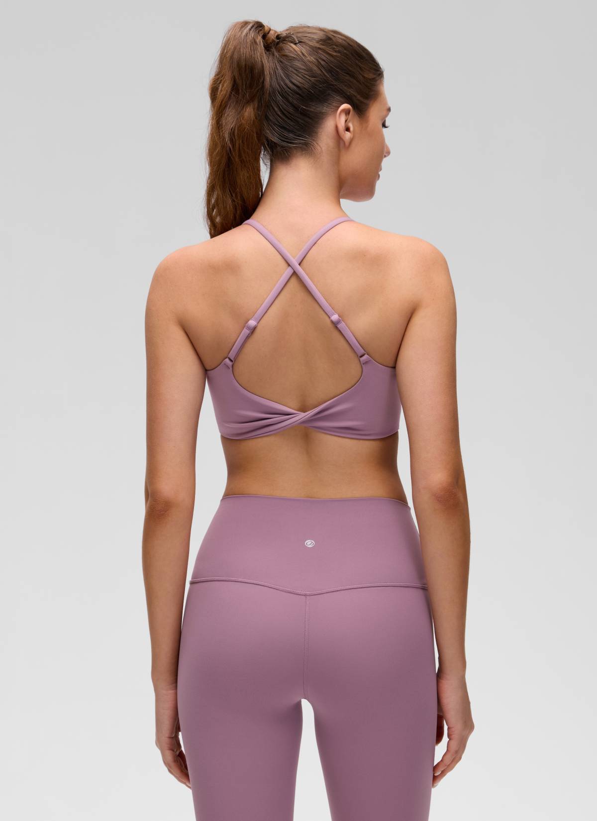 CRZ YOGA Sujetador Butterluxe con Espalda Cruzada para Mujer Lavanda claro
